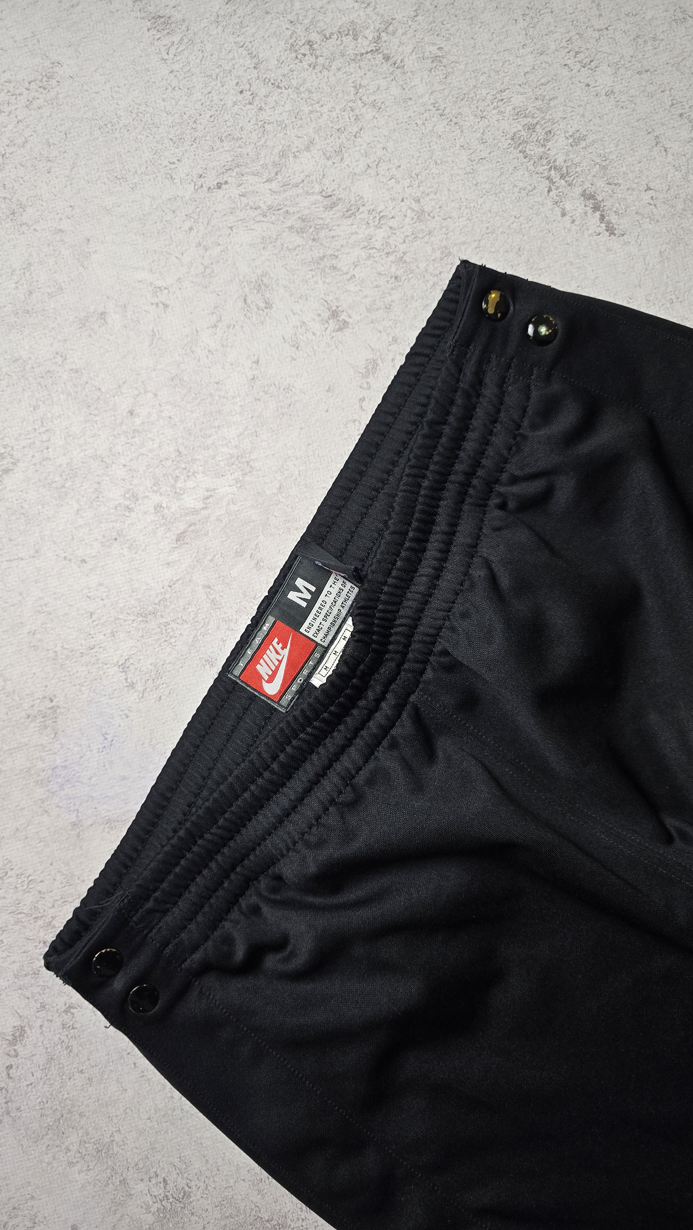 Nike VTG Nike Chicago Bulls Tear Away Pants NBA Snap Button M Y2K Size US 32 / EU 48 - 10 Thumbnail