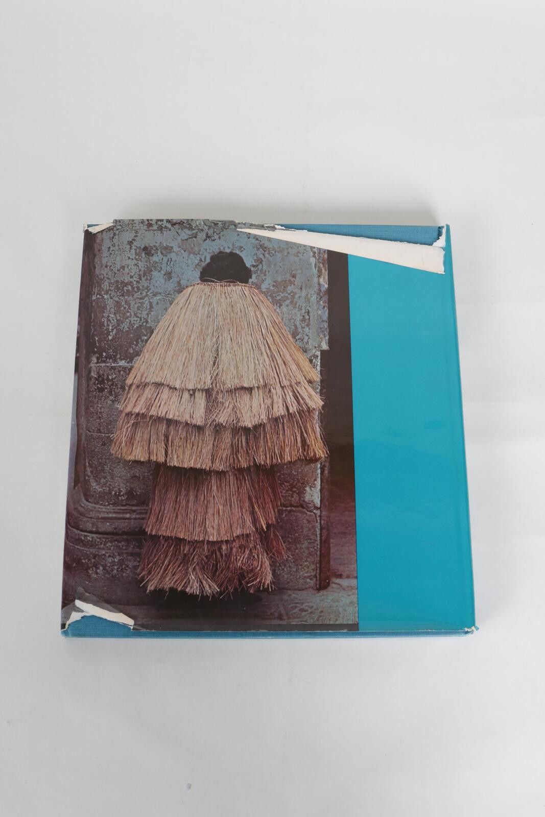 Other 74' In Praise Of Hands Contemporary Crafts Of The World Book Size ONE SIZE - 2 Thumbnail