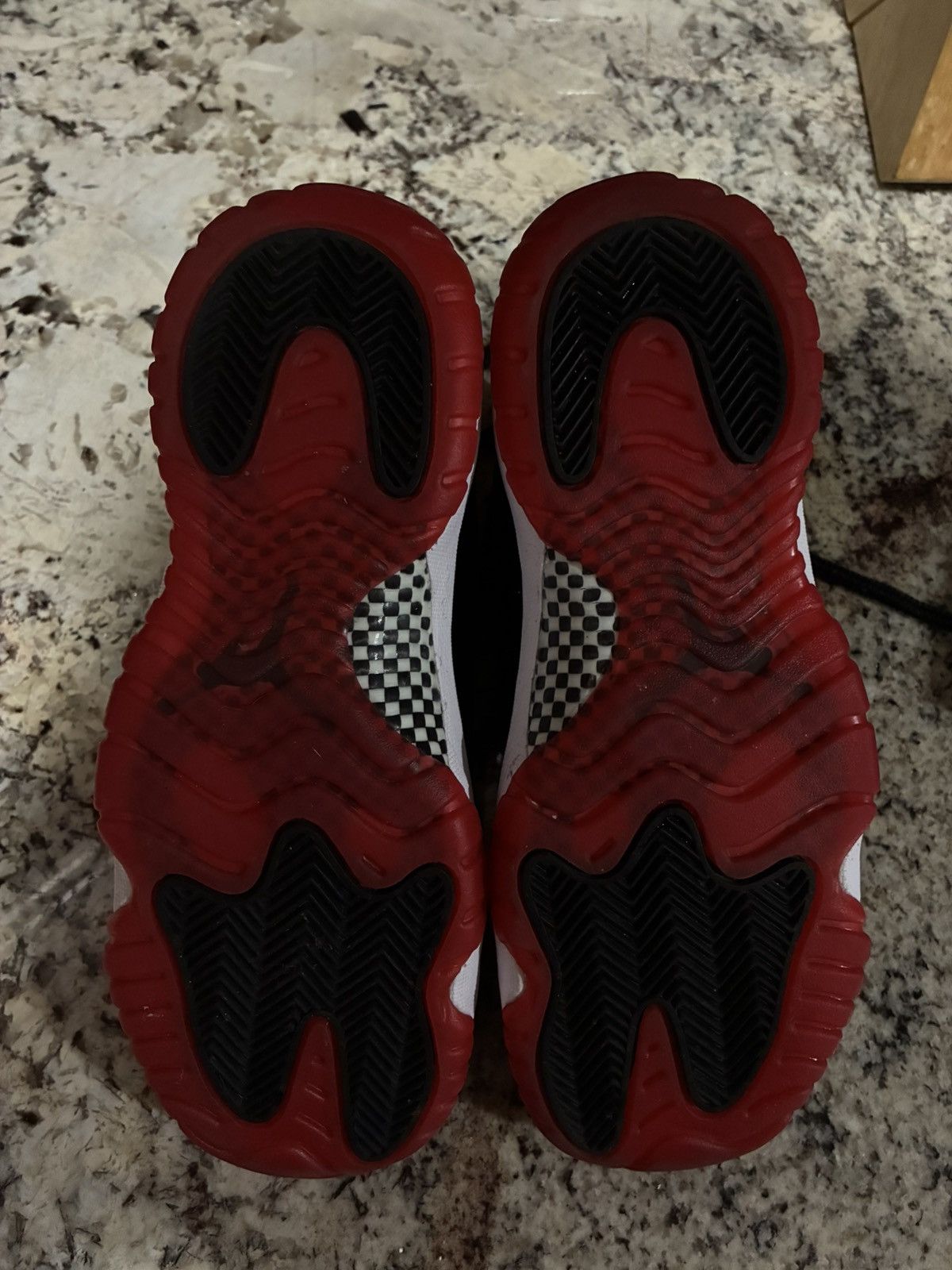 Jordan Brand Jordan 11 Bread Size US 7 / EU 40 - 5 Thumbnail