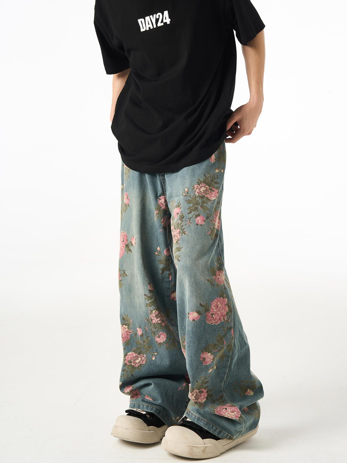 Japanese Brand Floral Print Wide Leg Jeans Size US 32 / EU 48 - 2 Thumbnail