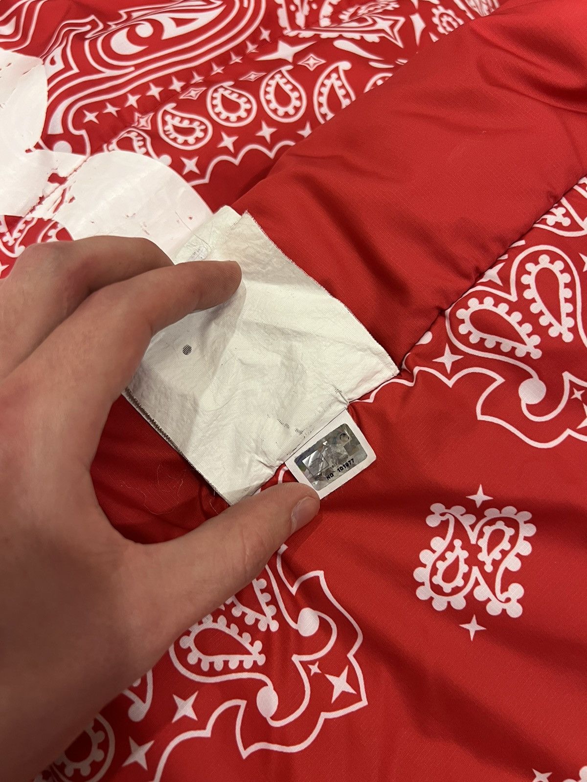 Supreme × The North Face Supreme The North Face Red Bandana Sleeping Bag Paisley Size ONE SIZE - 10 Thumbnail
