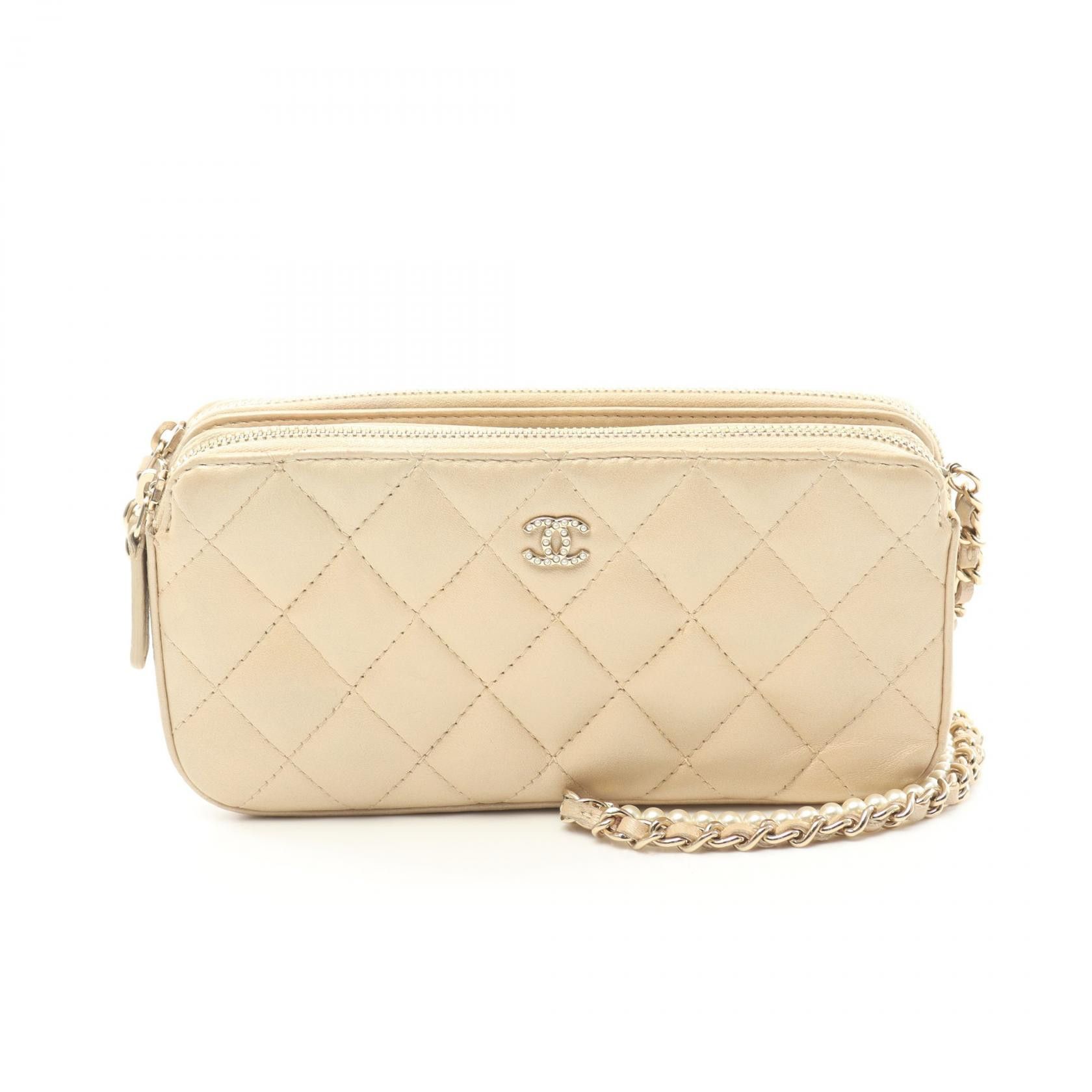 Chanel Chanel Matelasse Leather Shoulder Bag Leather Shoulder Bag in Gold, Women's