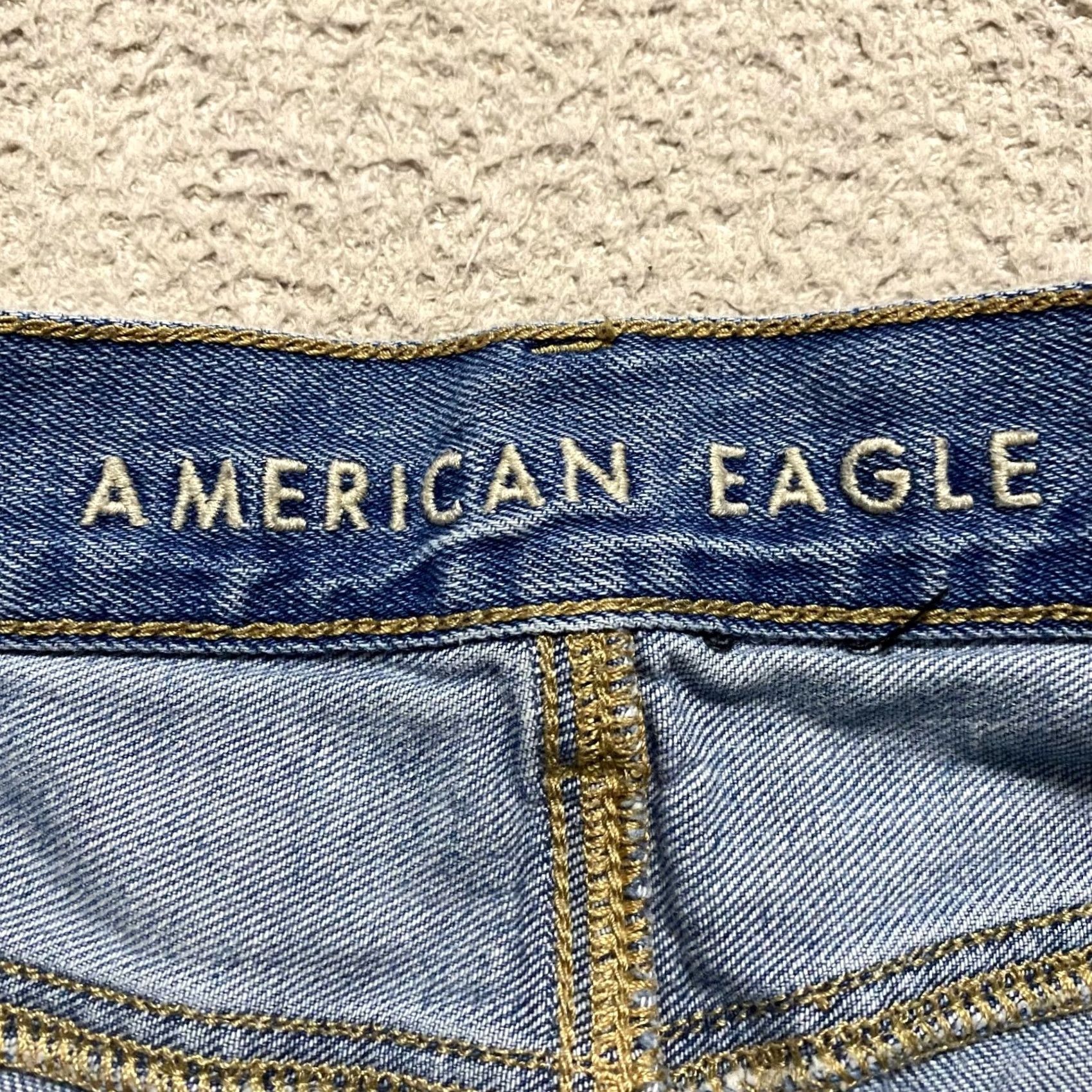 American Eagle Outfitters American Eagle Outfitters Jeans Women 0P Blue Denim Distressed High Rise Mom Regular 5-Pocket Design XS? Size 25" / US 0 / IT 36 - 3 Thumbnail