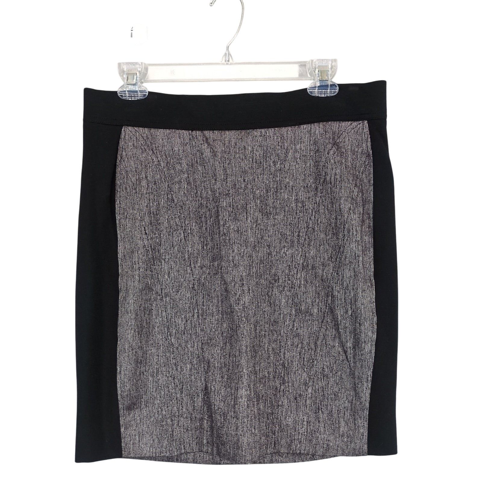 Bebe Bebe Sz 10 Black & Gray Panel Stretch Fabric Mini Skirt Size 32" / US 10 / IT 46 - 1 Thumbnail