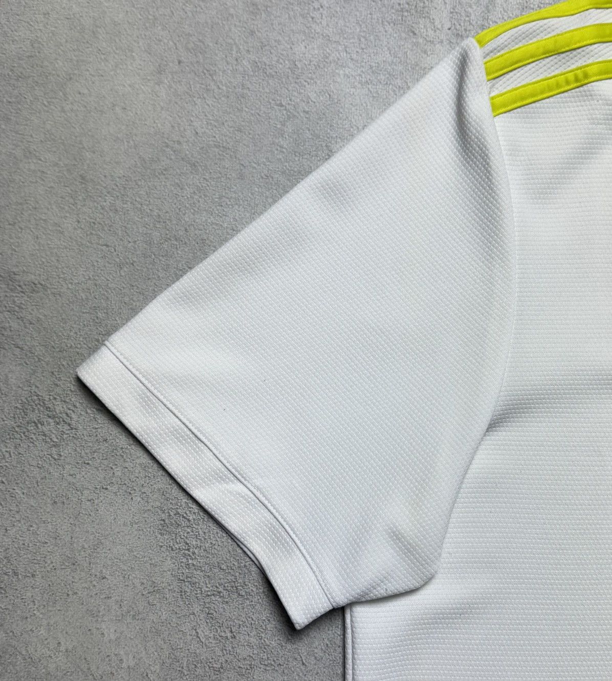Adidas Leeds United 2021 2022 Home Shirt Soccer Jersey Adidas Size US XL / EU 56 / 4 - 5 Thumbnail
