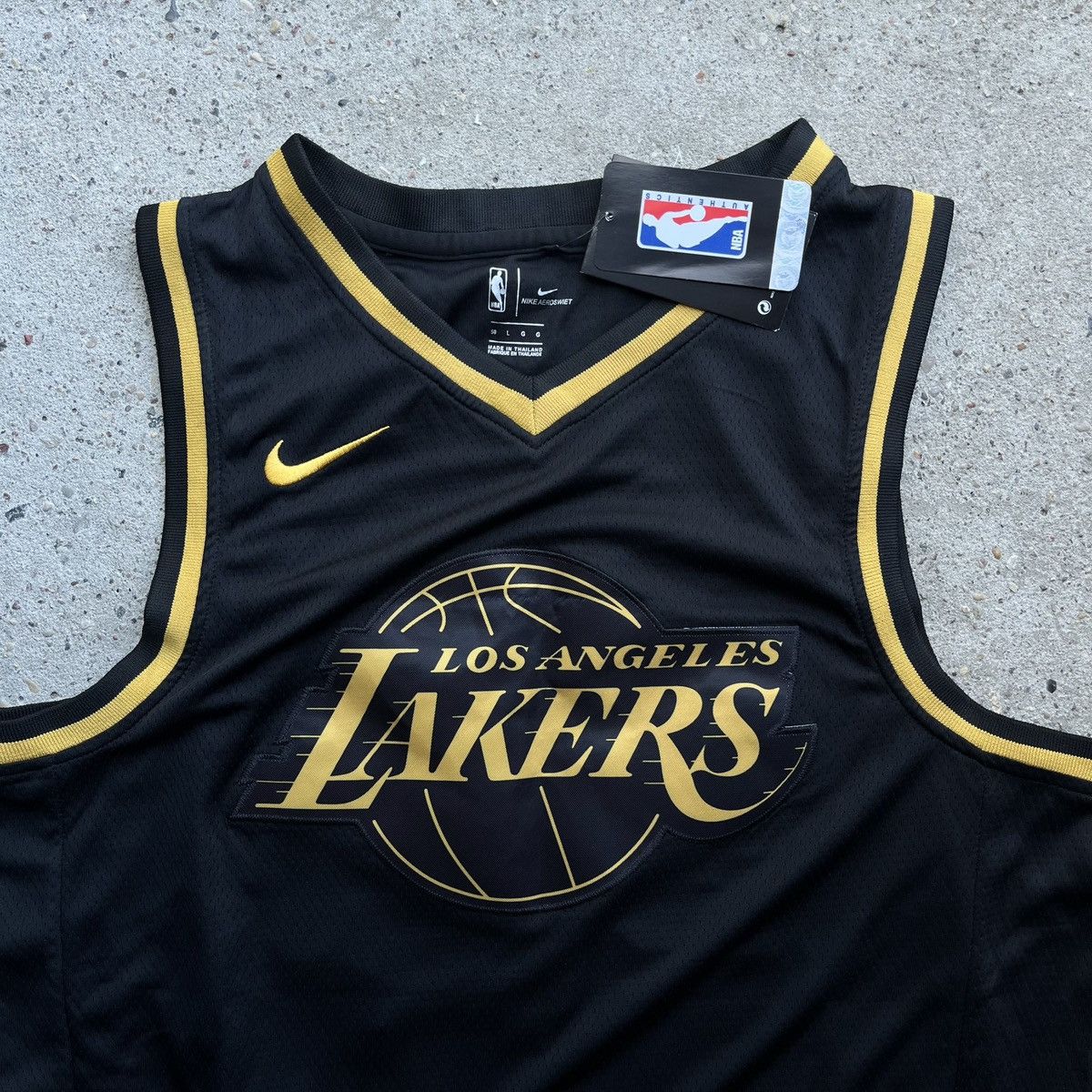 NBA × Nike Nike kobe Bryant 24 L.A. Lakers Golden Edition Jersey Size US L / EU 52-54 / 3 - 3 Thumbnail