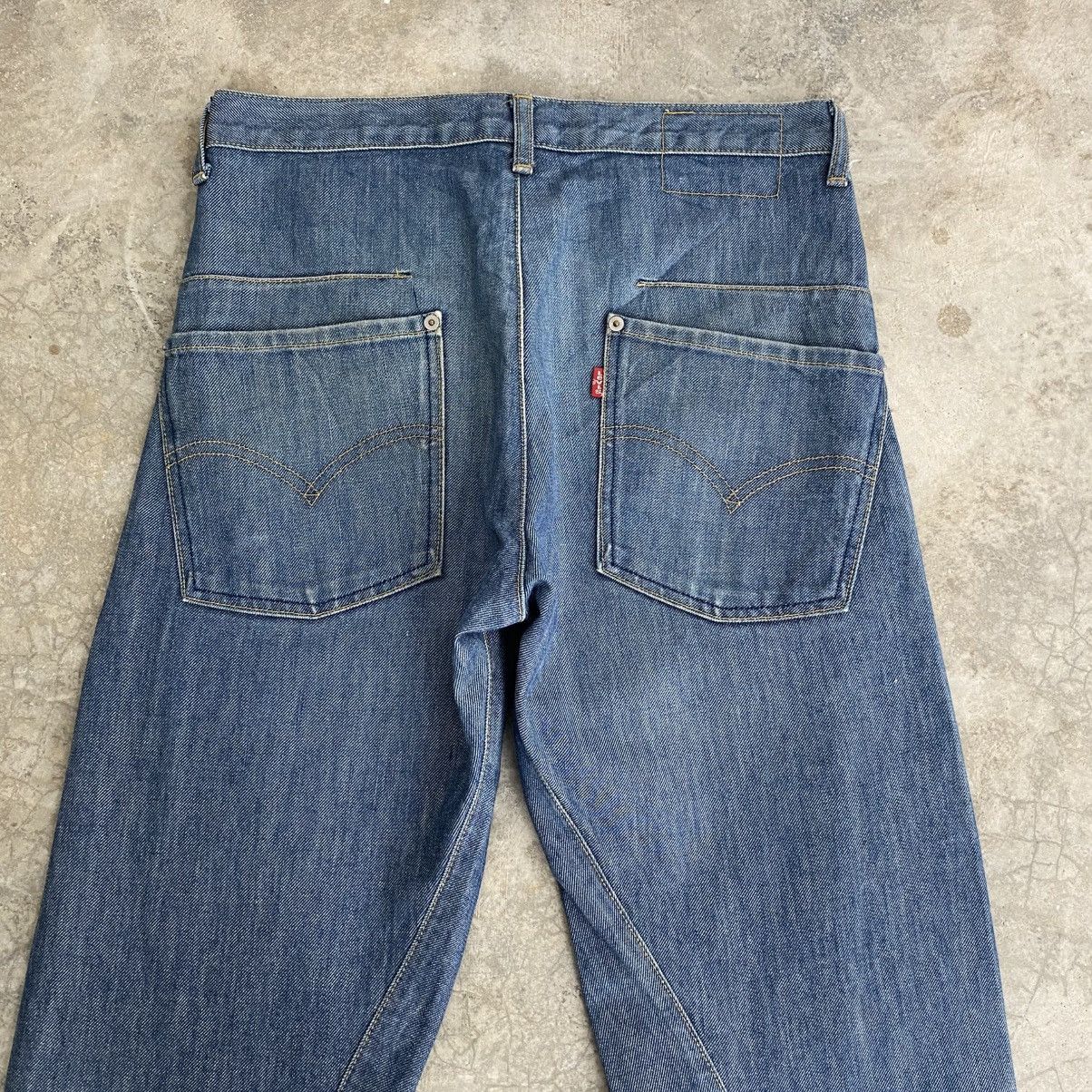 Levi's Vintage Levis Engineered Twisted Leg Regular Denim Jeans Size US 31 - 9 Thumbnail