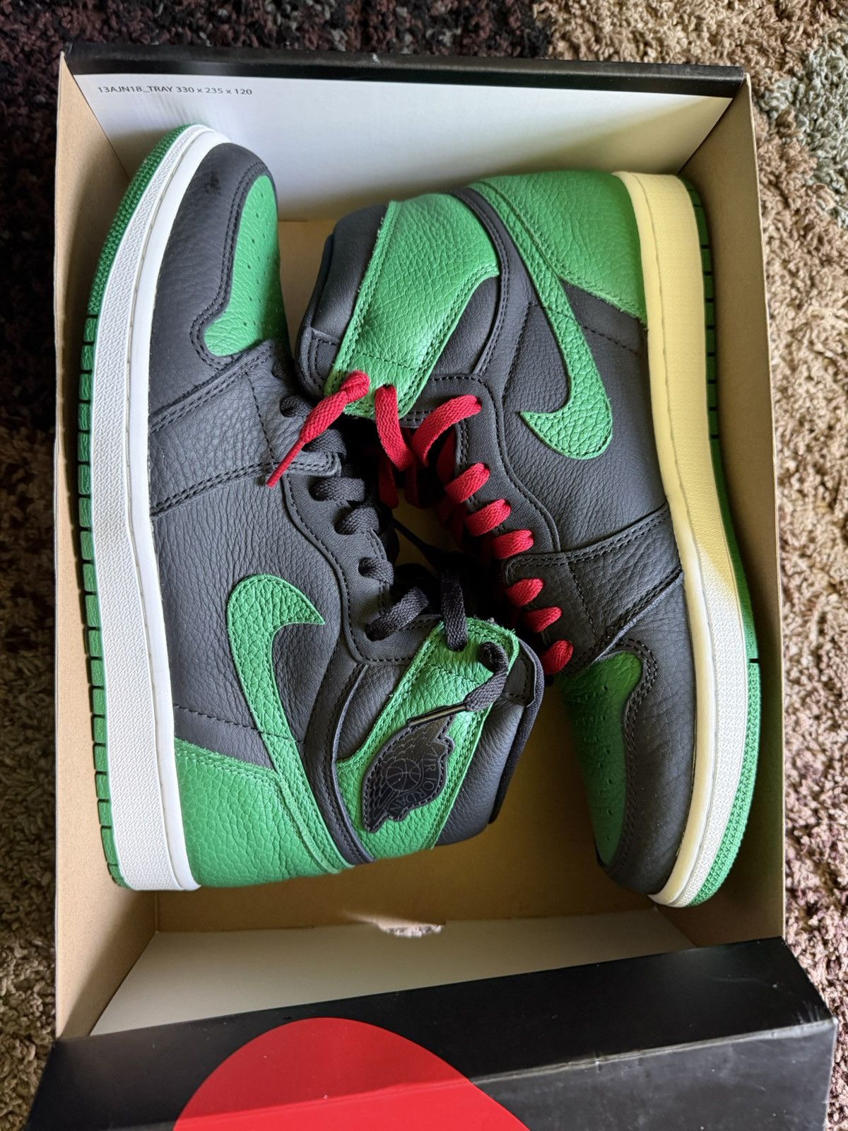 Nike Air Jordan 1 Pine Green Size US 10.5 / EU 43-44 - 1 Thumbnail