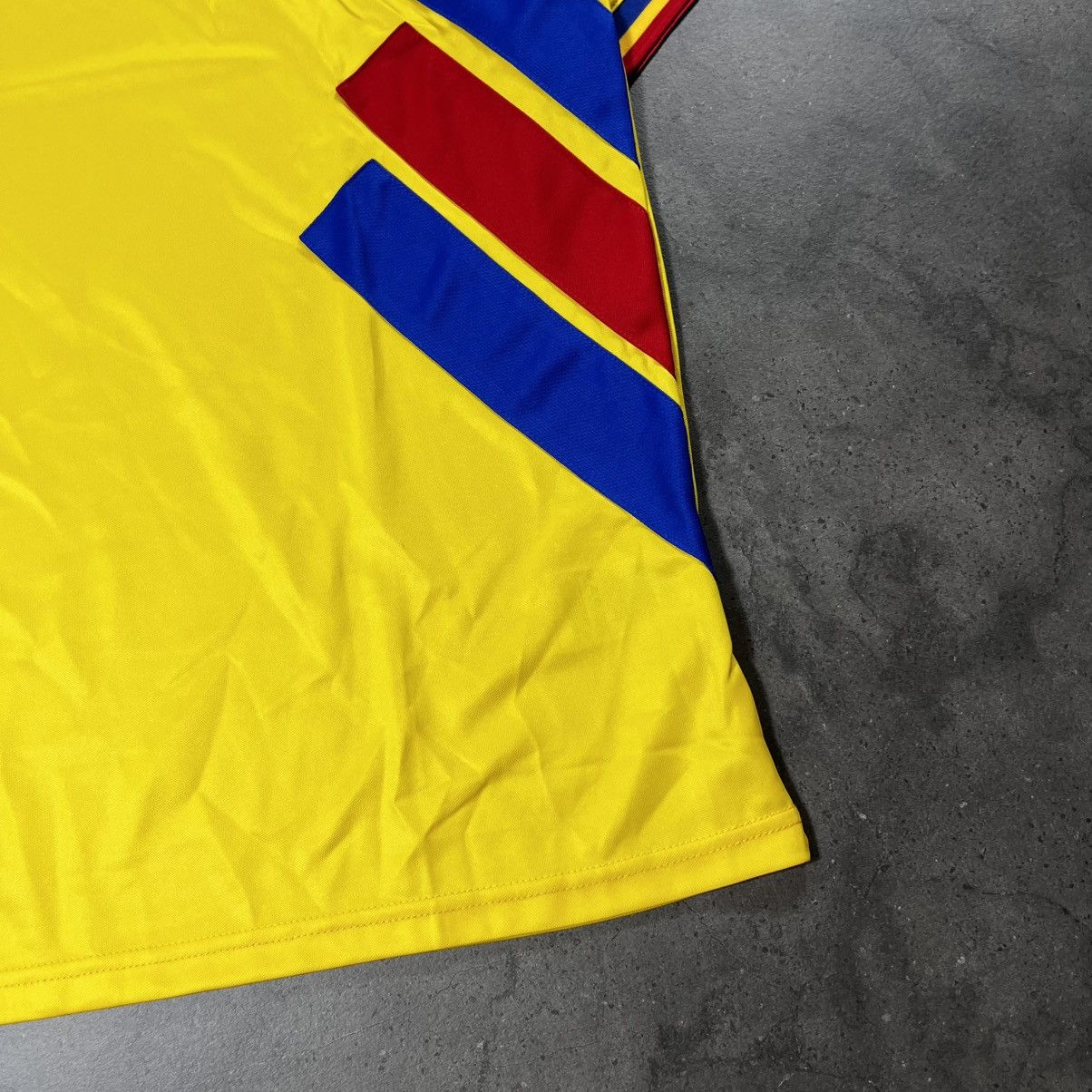 Adidas Vintage 90s Adidas Romania Retro Striped Blokecore Jersey Size US L / EU 52-54 / 3 - 5 Thumbnail