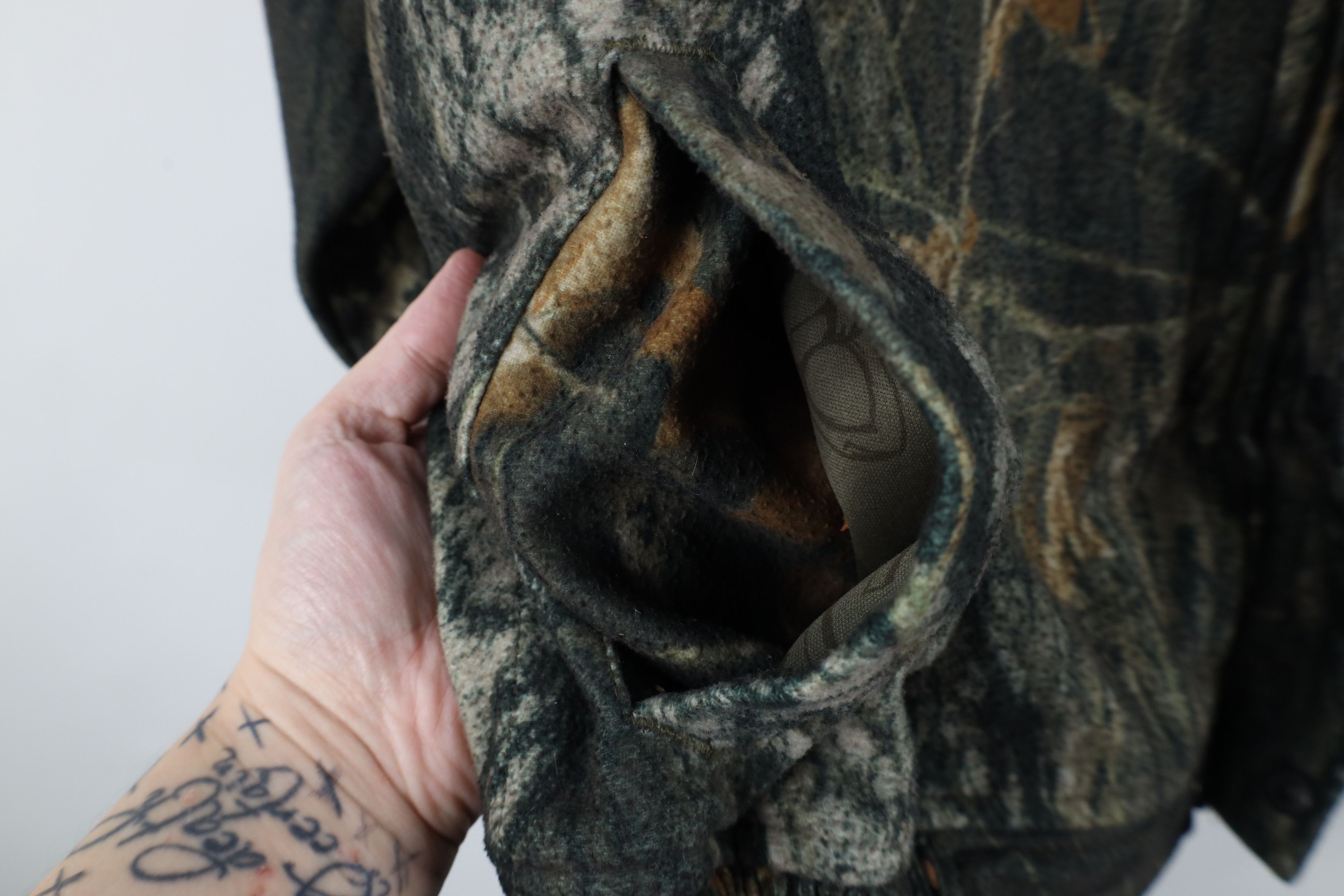 Vintage Vintage 90s Streetwear Mossy Oak Camouflage Bomber Jacket Size US XL / EU 56 / 4 - 7 Thumbnail