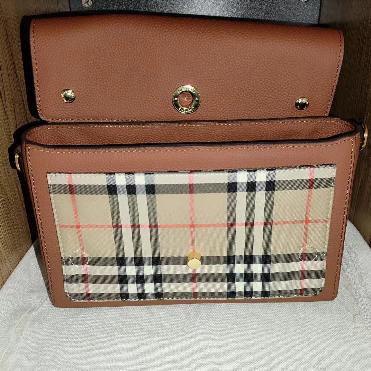 Burberry Burberry Note Bag in Brown Size ONE SIZE - 8 Thumbnail