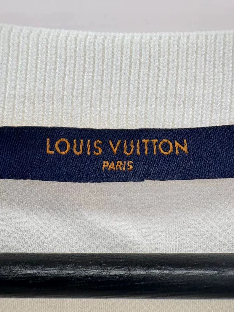 Louis Vuitton LOUIS VUITTON Dark print full print short sleeves 2504-Next Size US S / EU 44-46 / 1 - 5 Thumbnail