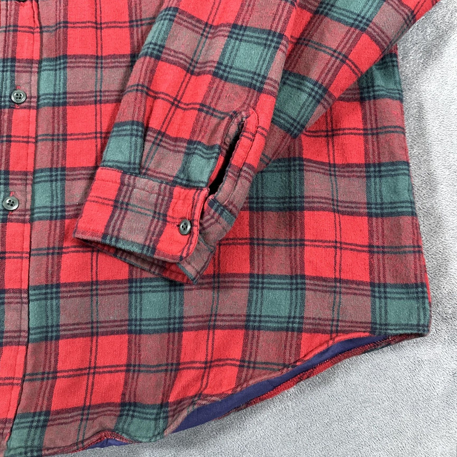 Vintage Vintage Yes L.L. Bean shirt Mens 2XL Tall VTG Big & Tall 2XLT Plaid Red Green Thinsulate Lined Flannel Shacket Button-Up Jacket Shirt Size US XXL / EU 58 / 5 - 7 Thumbnail
