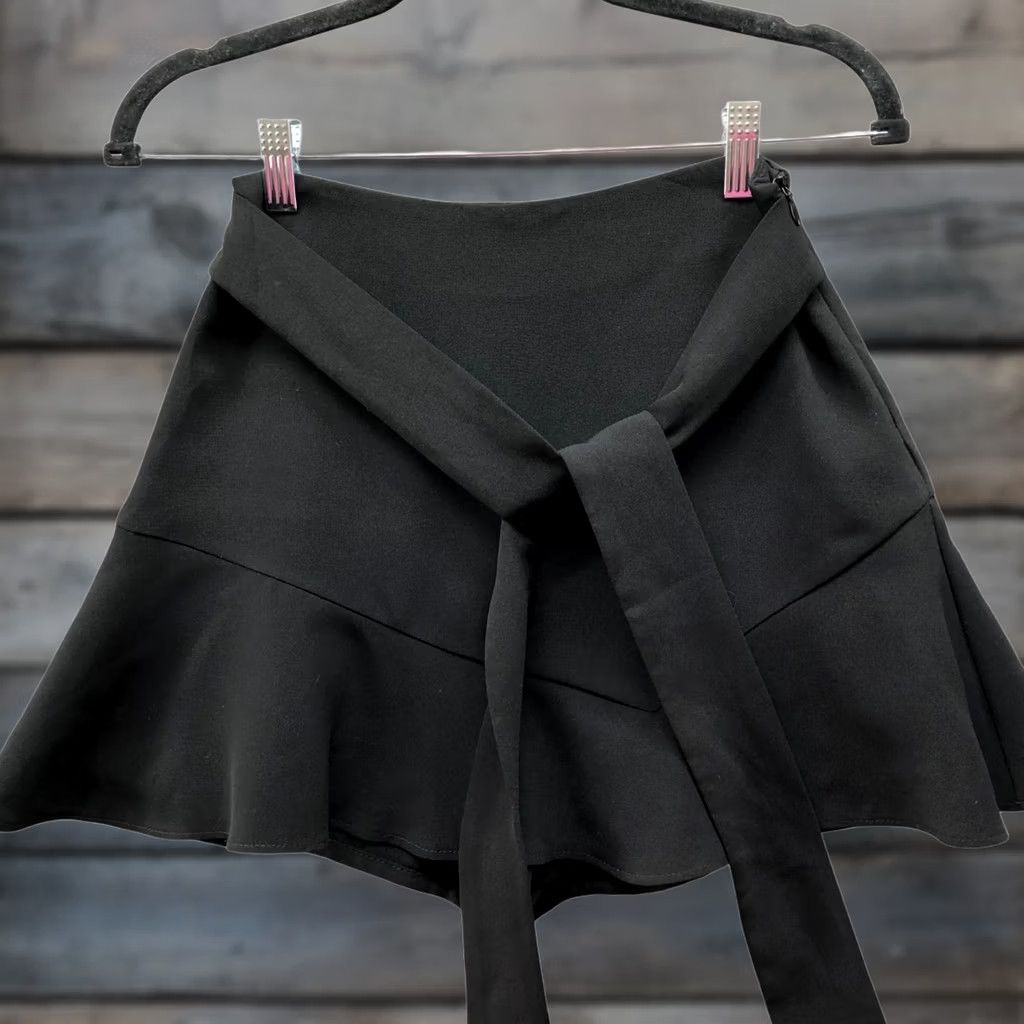 Zara Zara Skort Womens XS Black Tie Waist Formal Side Zip Flare Mini Dressy Skirt Size XS / US 0-2 / IT 36-38 - 1 Thumbnail