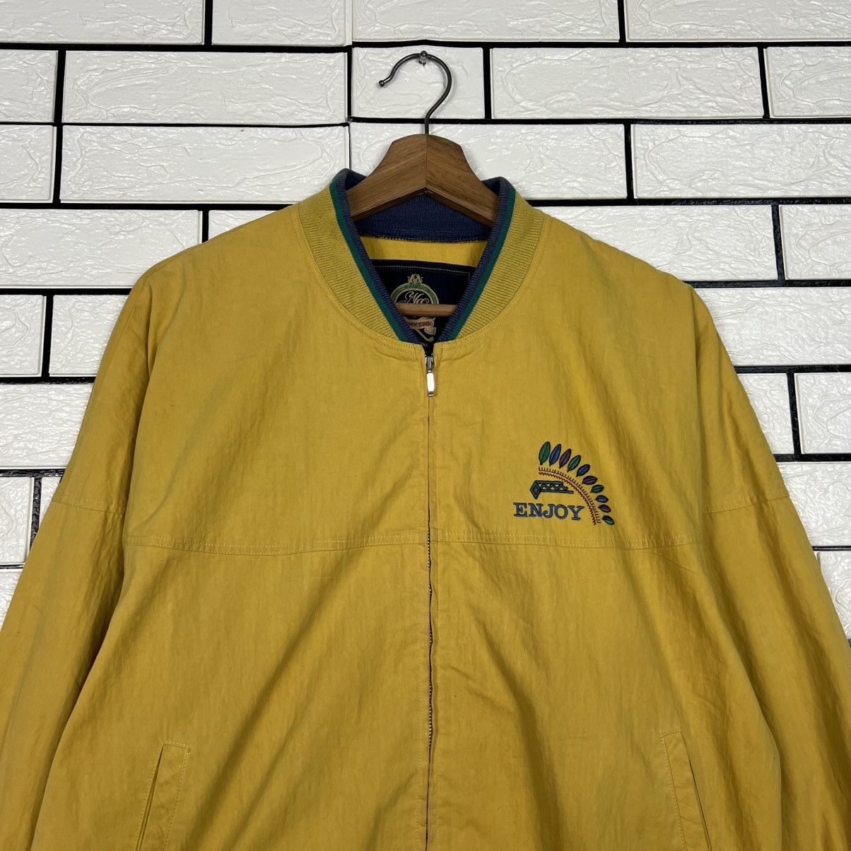 Vintage 90's NATIVE AMERICA INDIAN Yellow Bomber Jacket #4050-C184 Size US S / EU 44-46 / 1 - 2 Thumbnail