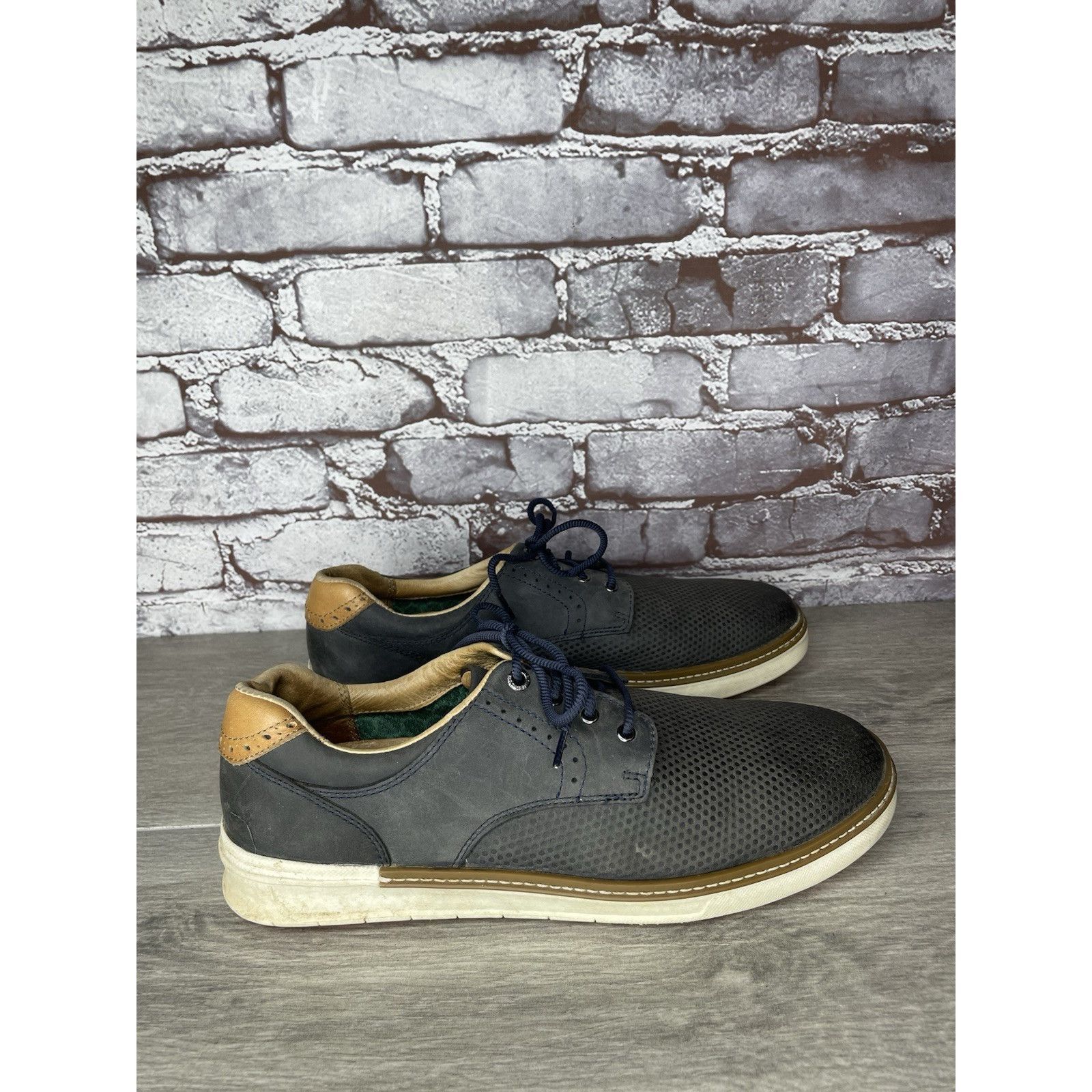 Johnston & Murphy JOHNSTON & Murphy 258459 MCGUFFEY NAVY LEATHER Lace GOLF SHO Size US 9 / EU 42 - 19 Thumbnail