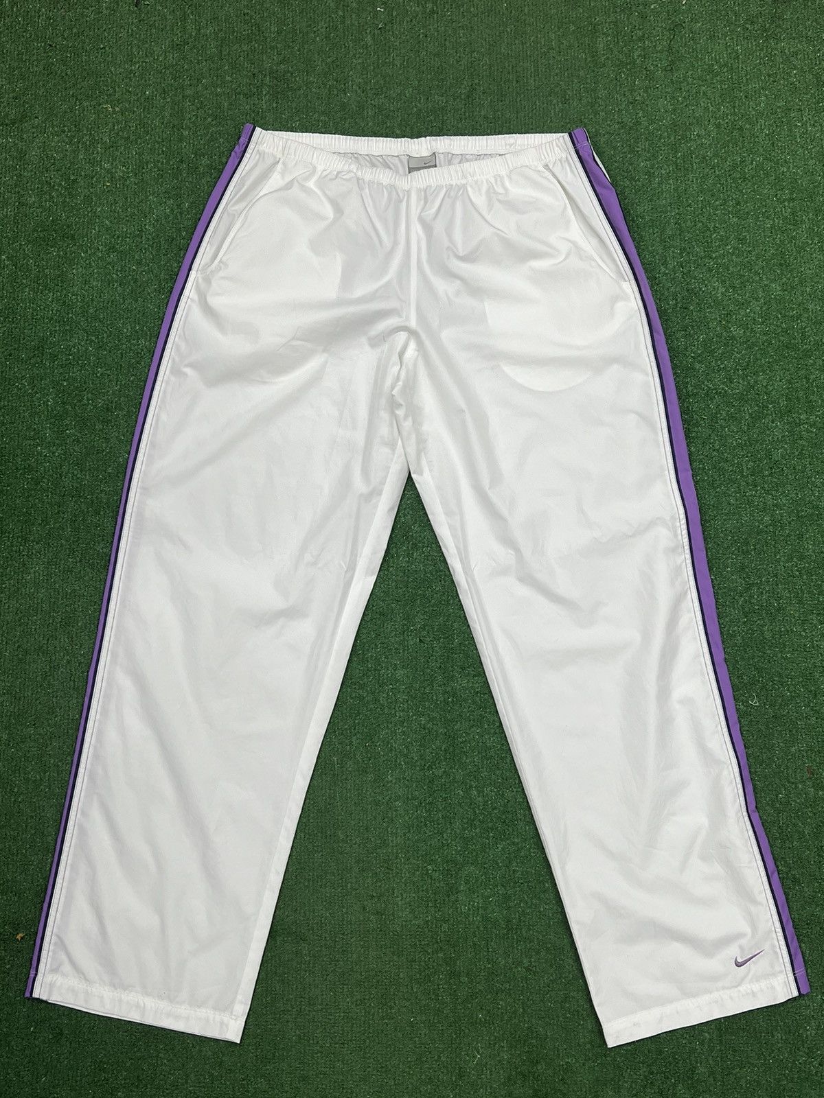 Nike Vintage Y2k Nike Silver Tag Swoosh Side Stripe Joggers Size 38" / US 16 / IT 52 - 3 Thumbnail