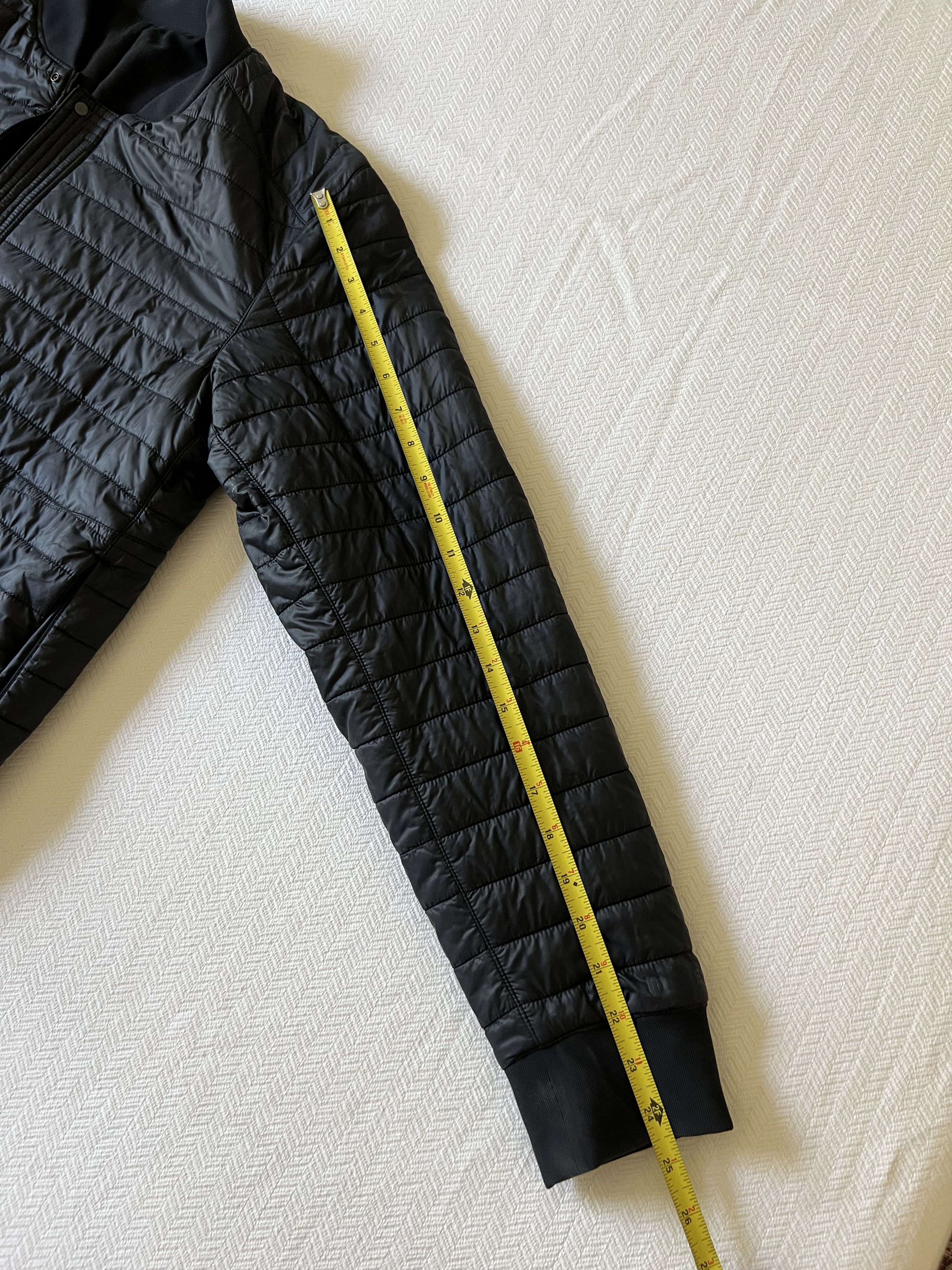 Lululemon Lululemon Switch Over Bomber Reversible - Black/Small Size US S / EU 44-46 / 1 - 7 Thumbnail