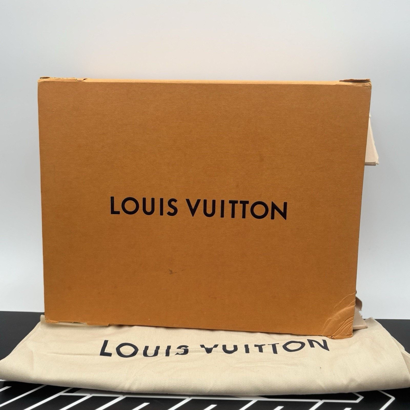 Louis Vuitton 13-13.5 US Louis Vuitton Maxi ' Black White ' | SUPER CLEAN! Size US 13 / EU 46 - 15 Thumbnail