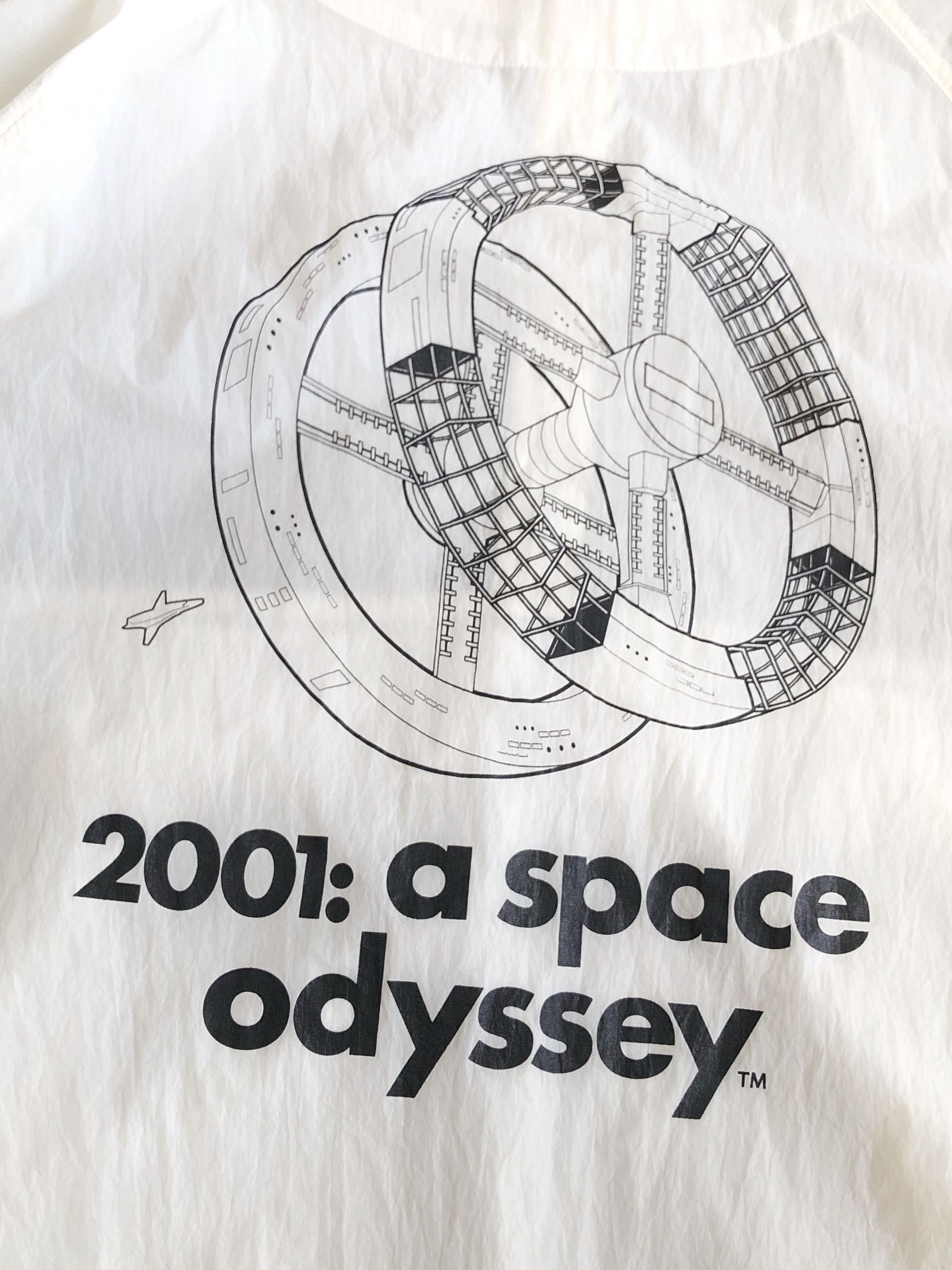 GU STANLEY KUBRICK 2001:A SPACE ODYSSEY OVERSIZE WINDBREAKER Size US L / EU 52-54 / 3 - 5 Thumbnail