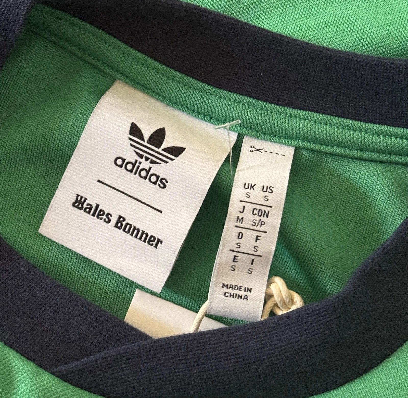 Adidas × Wales Bonner ADIDAS X WALES BONNER FOOTBALL TEE VIVID GREEN IT9782 SZ S Size US S / EU 44-46 / 1 - 4 Thumbnail