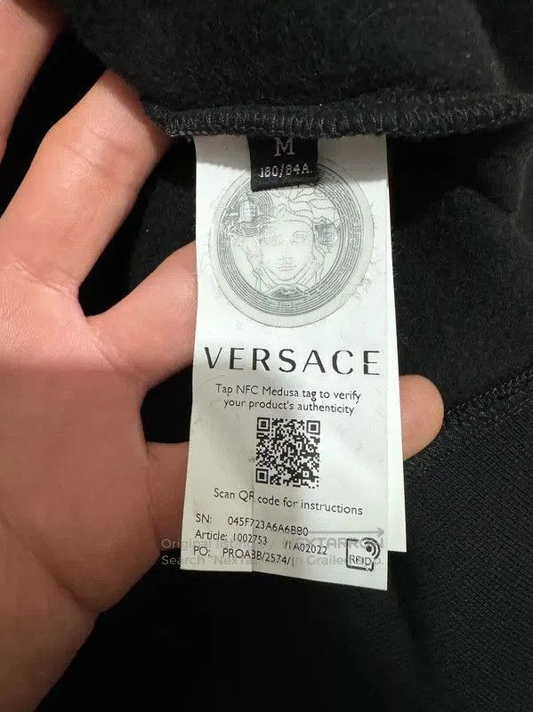Versace Versace Black Embroidered Logo Hoodie for Men . Size US M / EU 48-50 / 2 - 3 Thumbnail