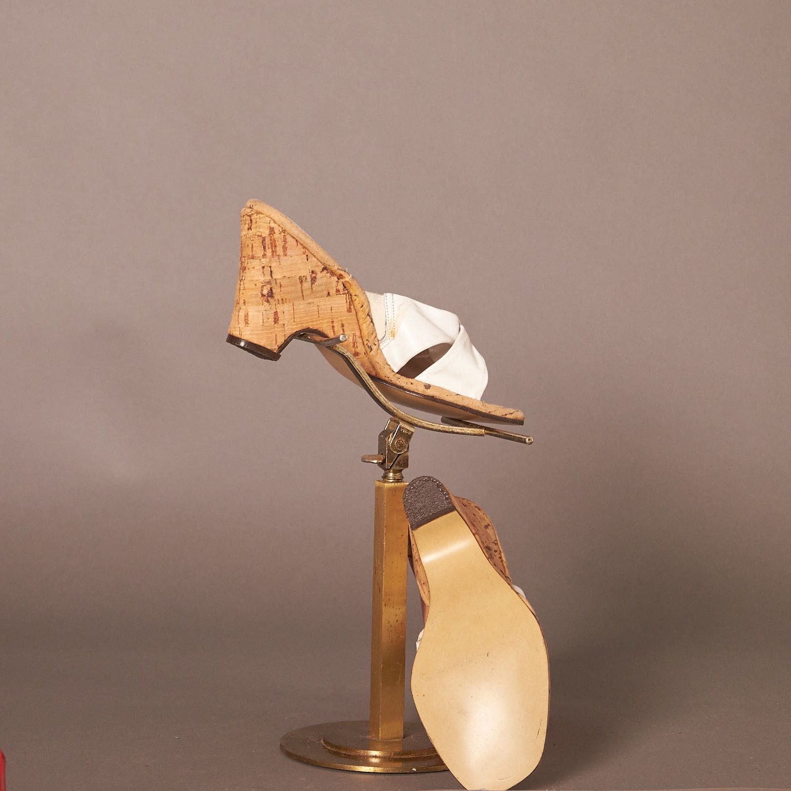 Vintage 1950s Penaljo Cork Heels White Leather Wedge Sandals Shoes Size US 5.5 / IT 35.5 - 5 Thumbnail