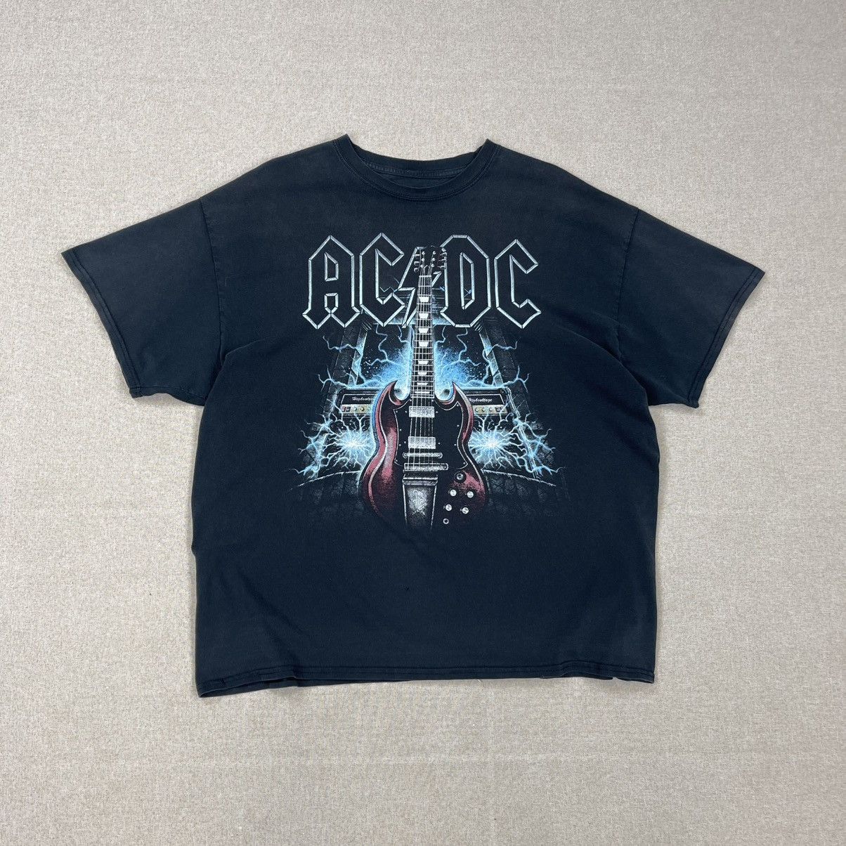 Band Tees VINTAGE WASHED FADED AC/DC BAND TEE ROCK METAL RETRO Size US XL / EU 56 / 4 - 1 Thumbnail
