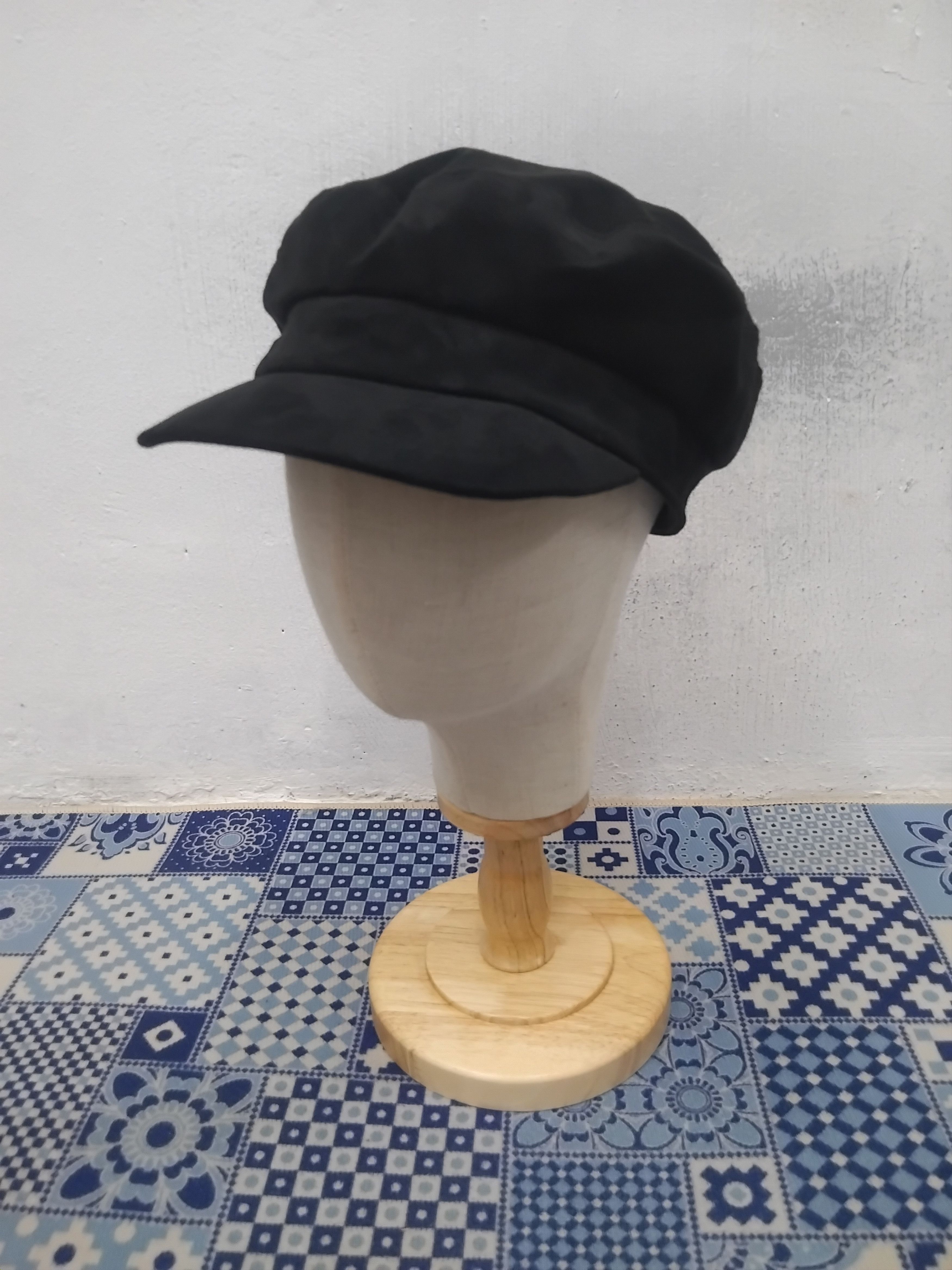 Japanese Brand Vi's black colour captain hat Size 38 - 1 Thumbnail