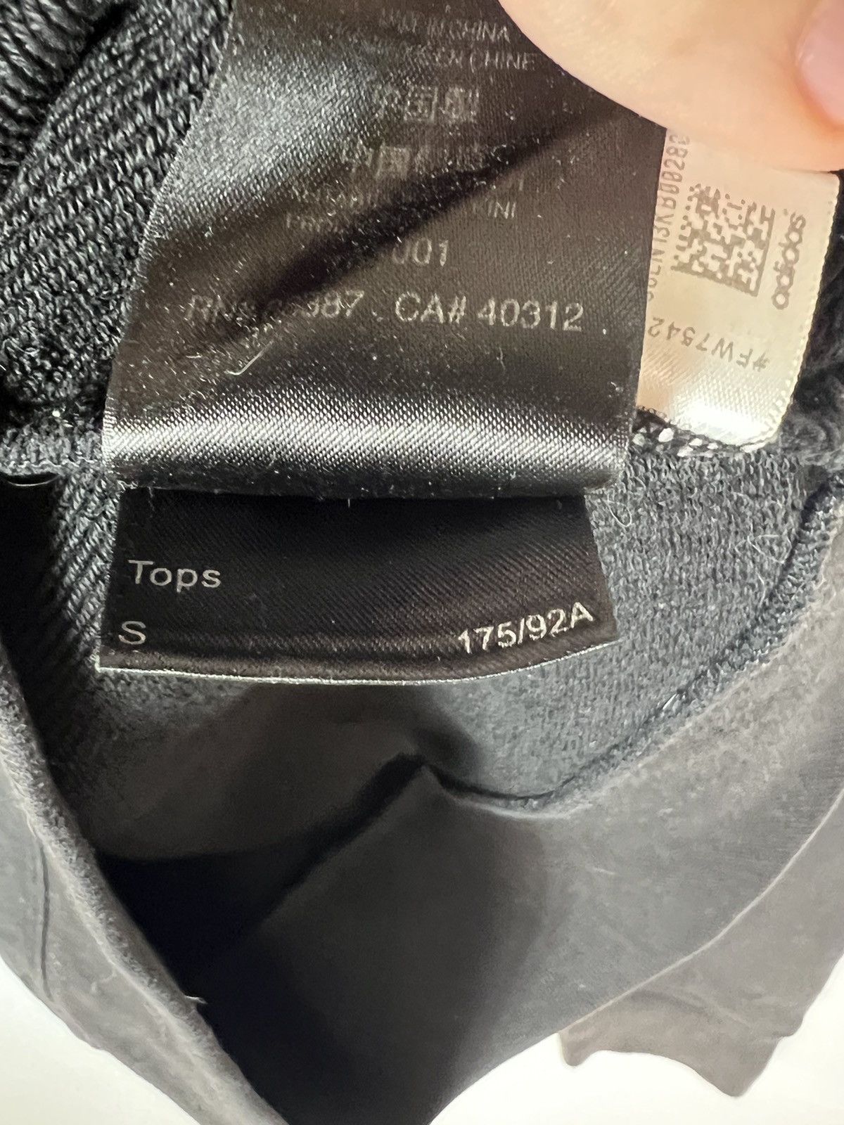Y-3 Yohji Yamamoto Y-3 Faded Crewneck Sweatshirt Size US S / EU 44-46 / 1 - 8 Thumbnail