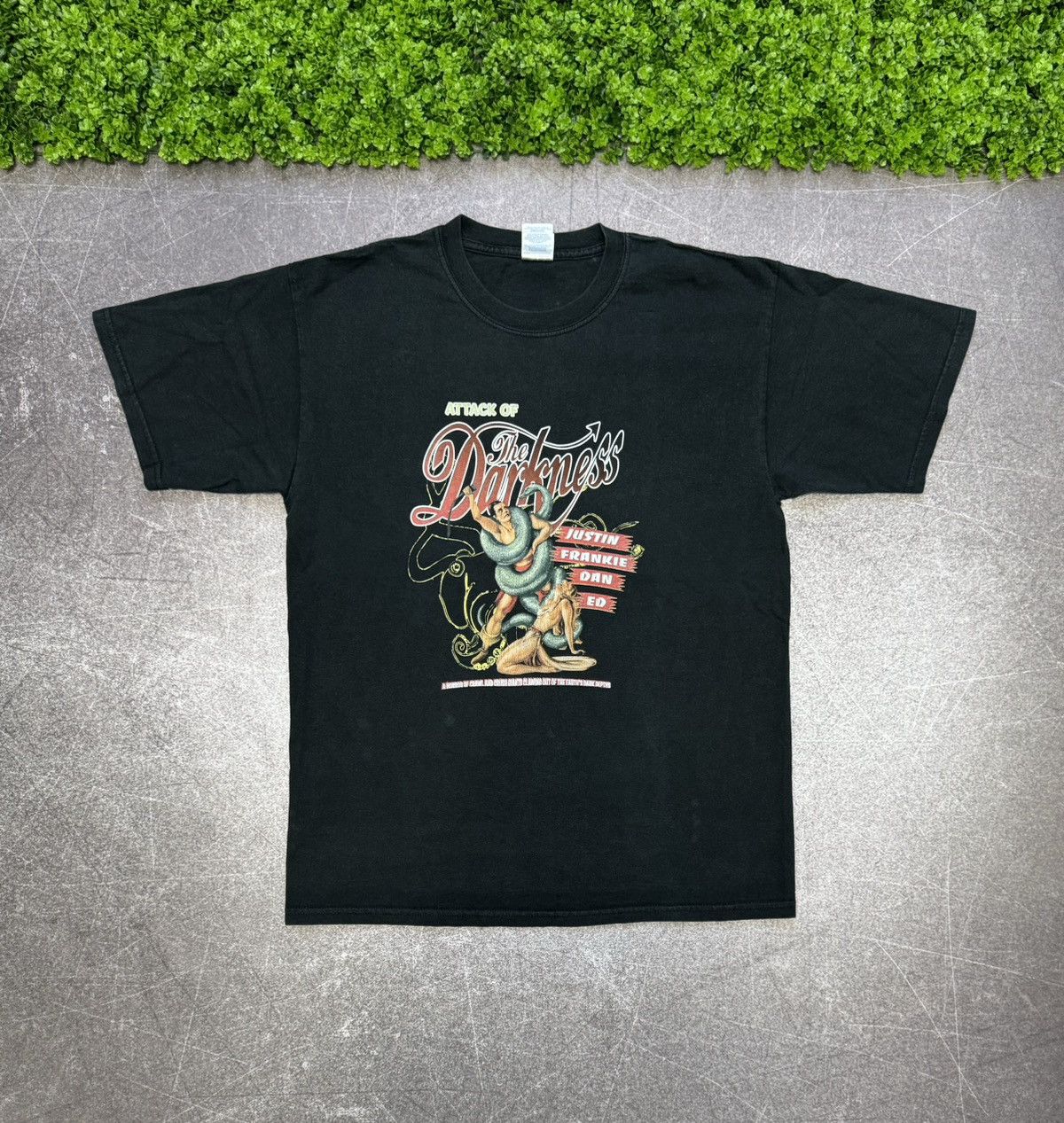 Band Tees × Vintage Vintage The Darkness A horror of crawl T shirt Y2K Size US L / EU 52-54 / 3 - 1 Thumbnail