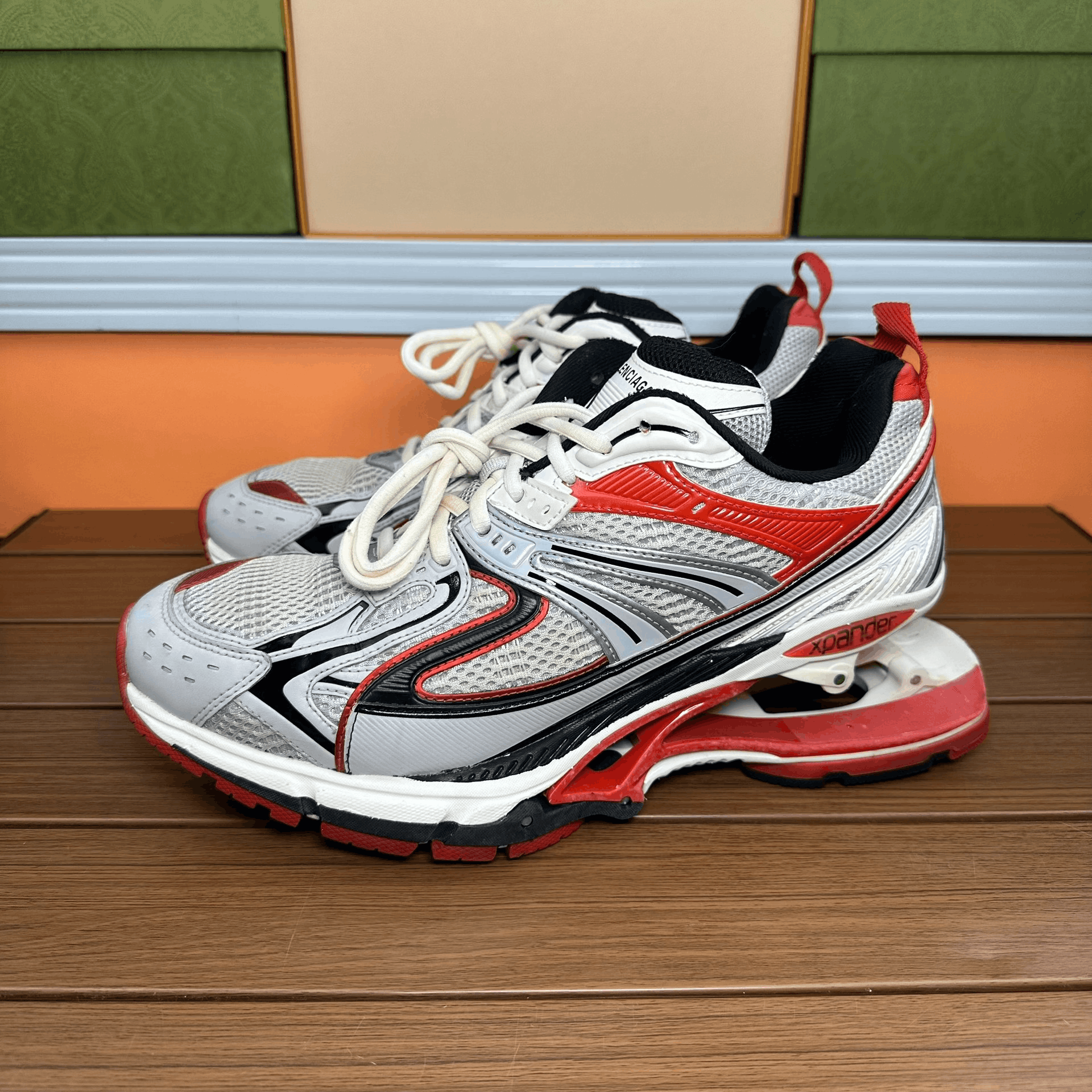 Balenciaga Balenciaga Distressed Orange Lowtop Sneakers 9 Men Size US 9 / EU 42 - 1 Thumbnail