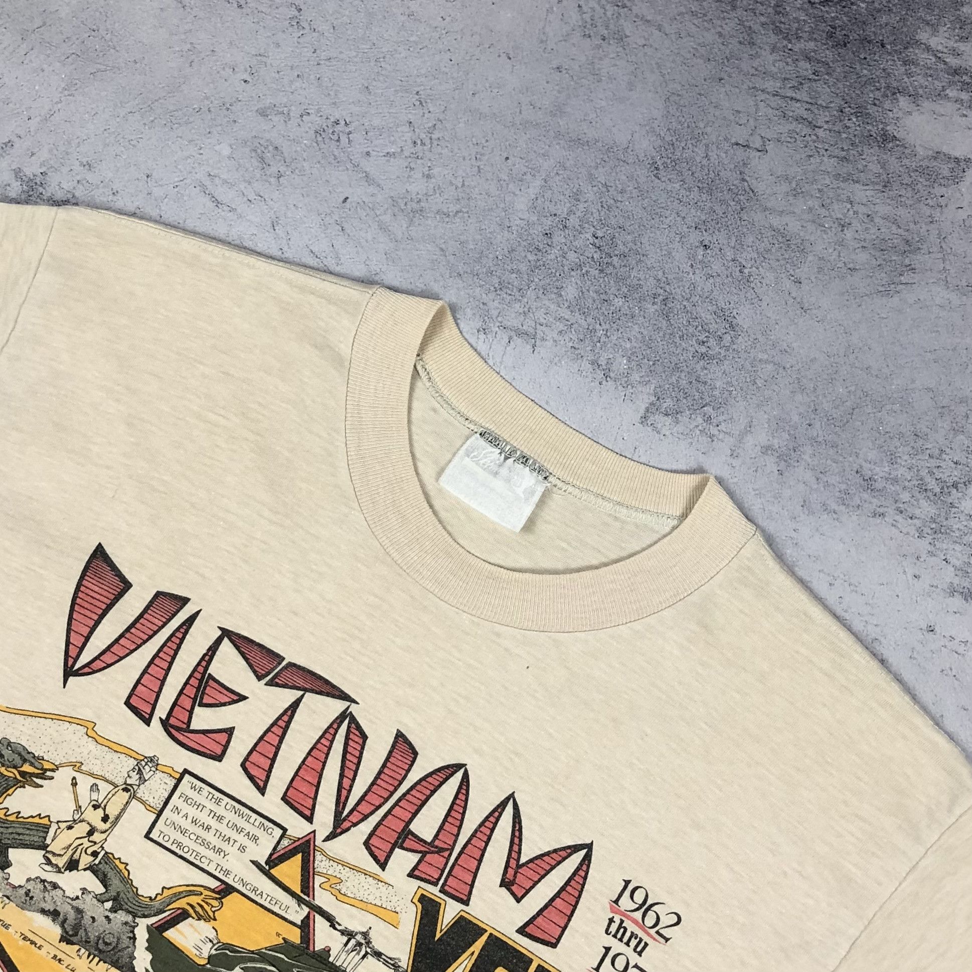 Vintage 90s Vietnam Vets Lest We Forget R. Wetzel Tee Size US L / EU 52-54 / 3 - 11 Thumbnail