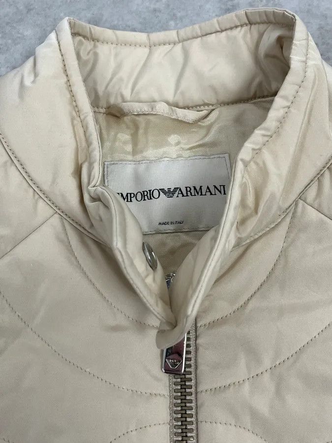Emporio Armani AW2003 Emporio Armani Cream Cropped Contemporary Jacket Size XS / US 0-2 / IT 36-38 - 9 Thumbnail