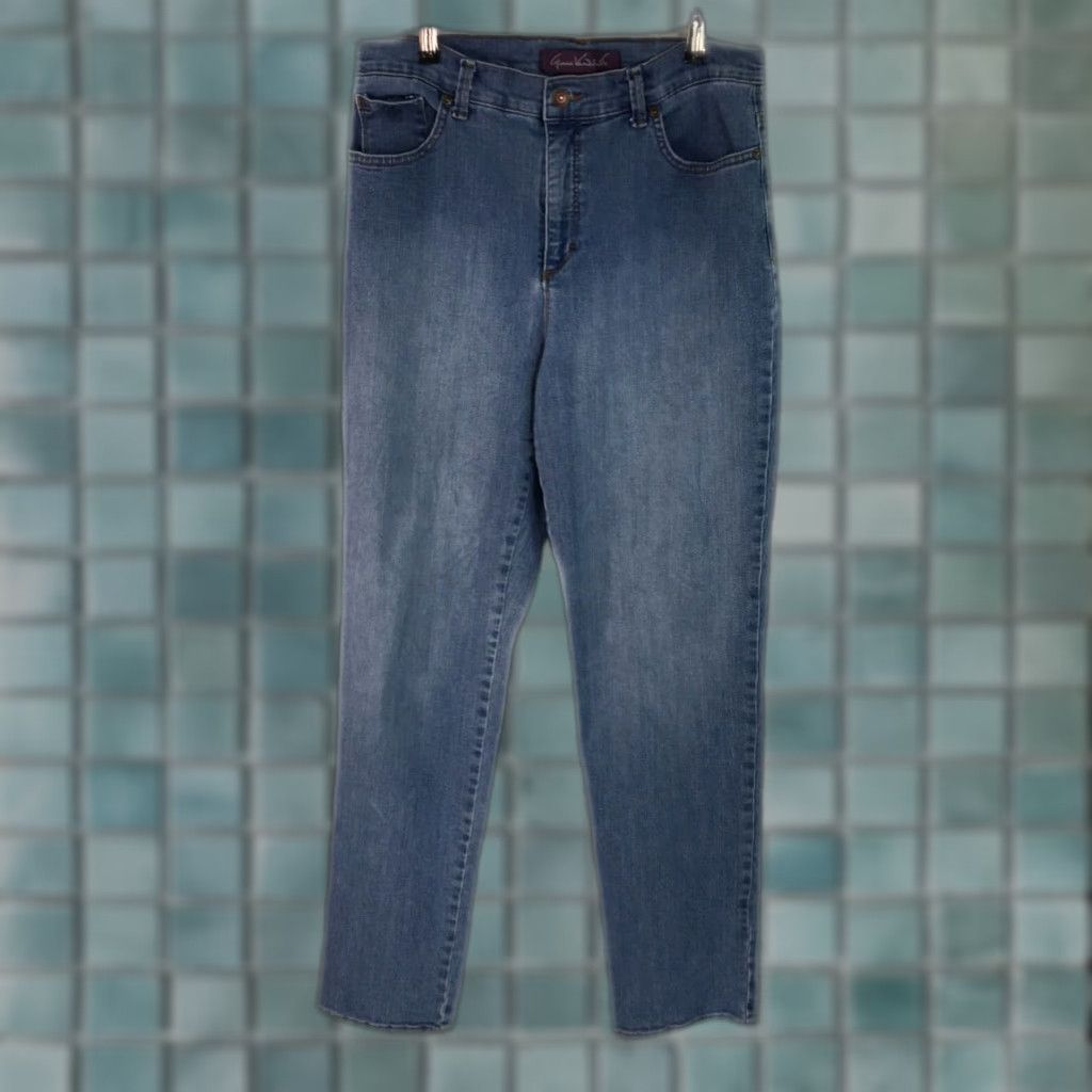 Gloria Vanderbilt Gloria Vanderbilt Amanda Denim Jeans Womens Size 12 Straight Blue 34X30 Size 34" / US 12 / IT 48 - 1 Thumbnail