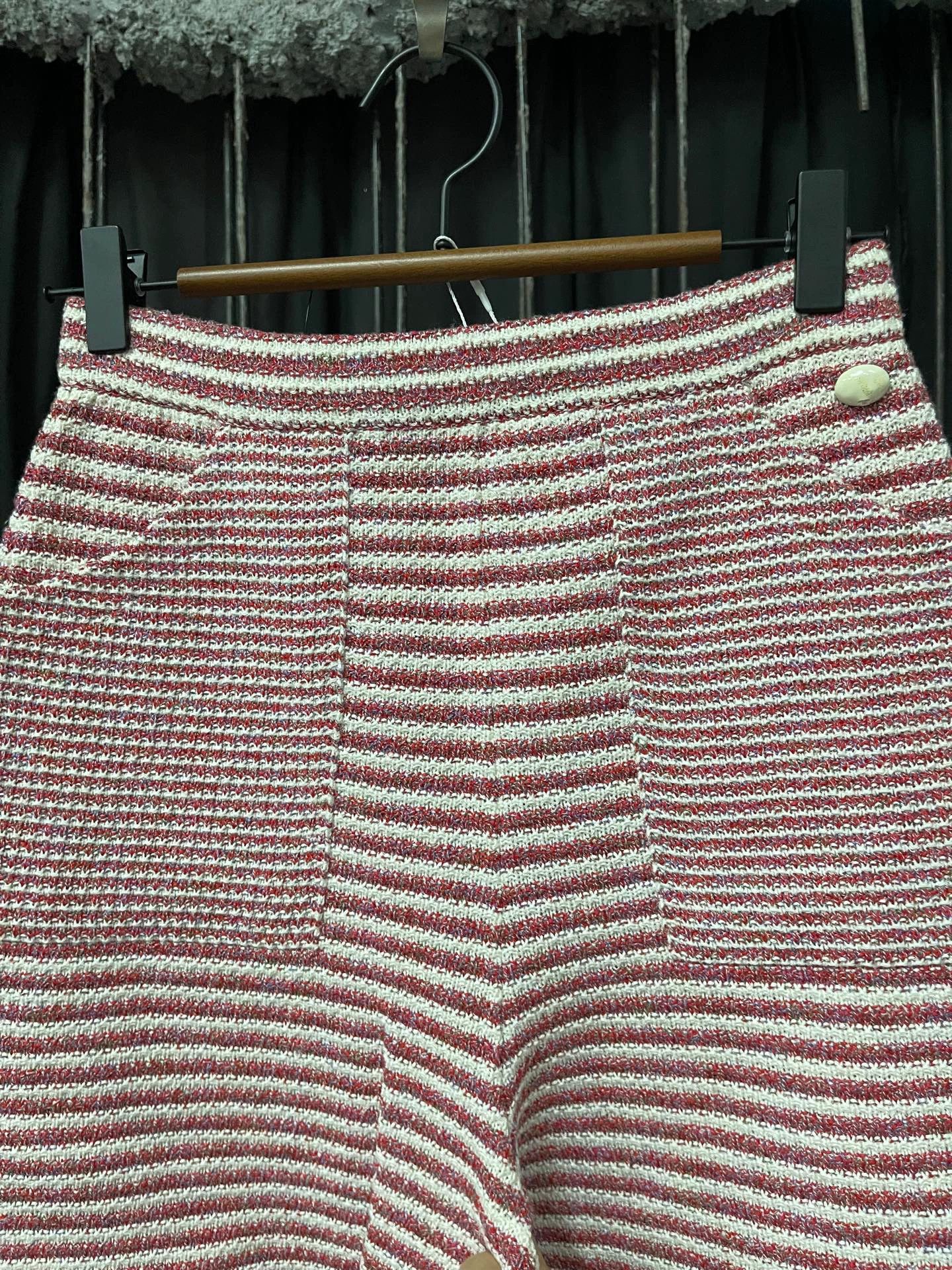 Chanel Chanel Women's Short 34 99 New Size 25" / US 0 / IT 36 - 3 Thumbnail