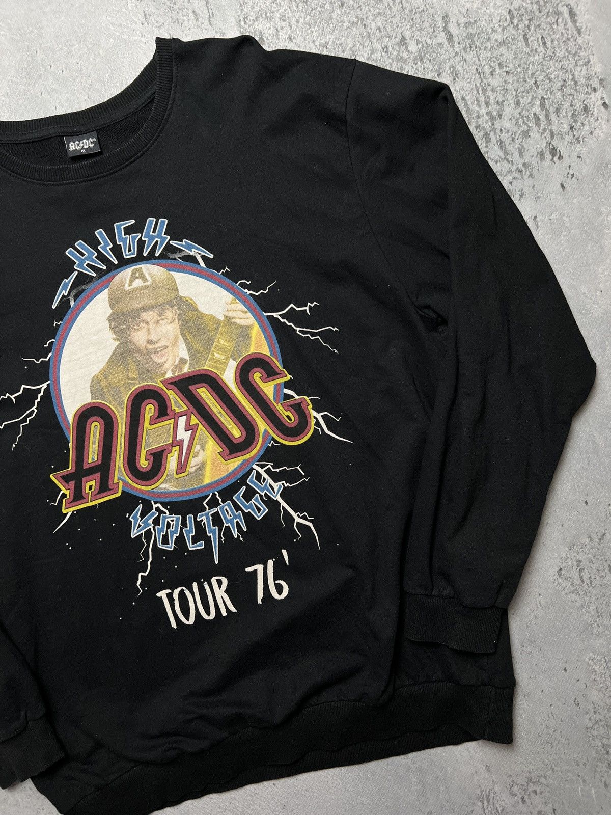 Band Tees Vintage 00s AC/DC Tour ‘76 Rock Band Crewneck Sweatshirt y2k Size US XL / EU 56 / 4 - 3 Thumbnail