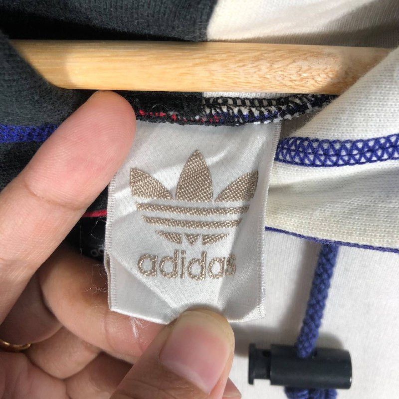 Adidas Vintage Adidas Sweatshirt Hoodies Size US L / EU 52-54 / 3 - 10 Thumbnail