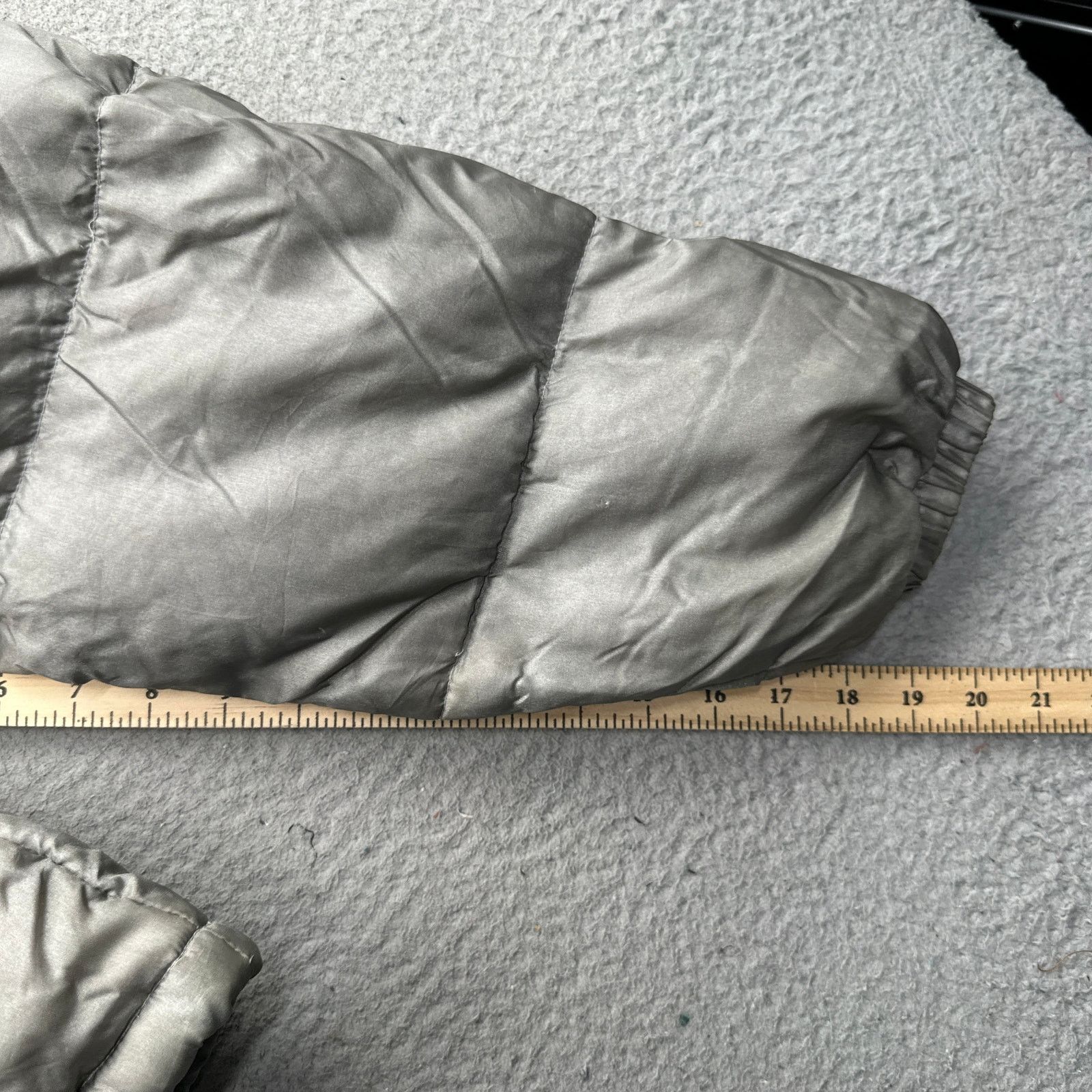 Calvin Klein Vintage Calvin Klein Down Puffer Jacket Gray XL STAINED Size US XL / EU 56 / 4 - 11 Thumbnail