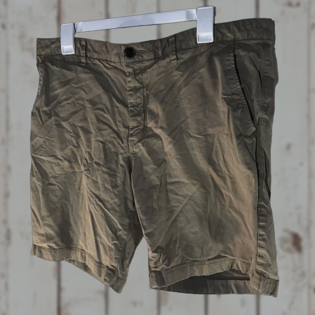 Michael Kors Michael Kors Tan Chino Shorts Mens Size 38 Casual Travel Workwear Size US 38 / EU 54 - 1 Thumbnail