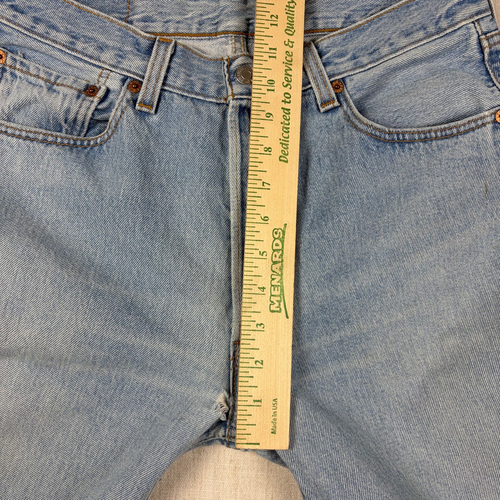 Levi's Vintage Levis Button Fly 501 Jeans Light Wash 33x32 Slim Fit Size US 30 / EU 46 - 14 Thumbnail