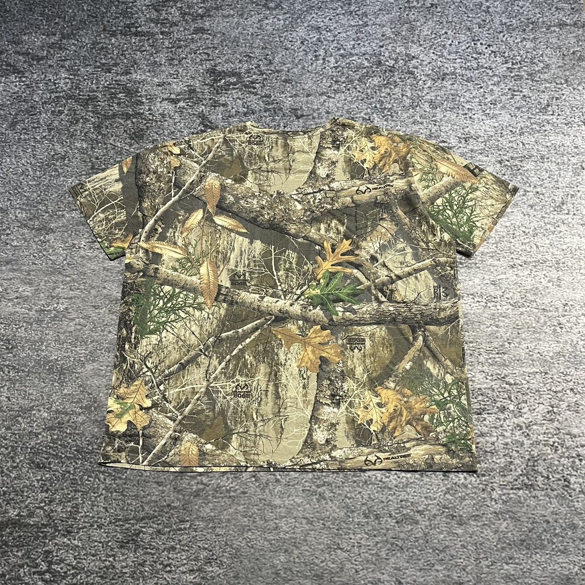 Realtree Vintage Y2K Realtree Camo Grunge Outdoor Skater T Shirt XXL Size US XXL / EU 58 / 5 - 2 Thumbnail