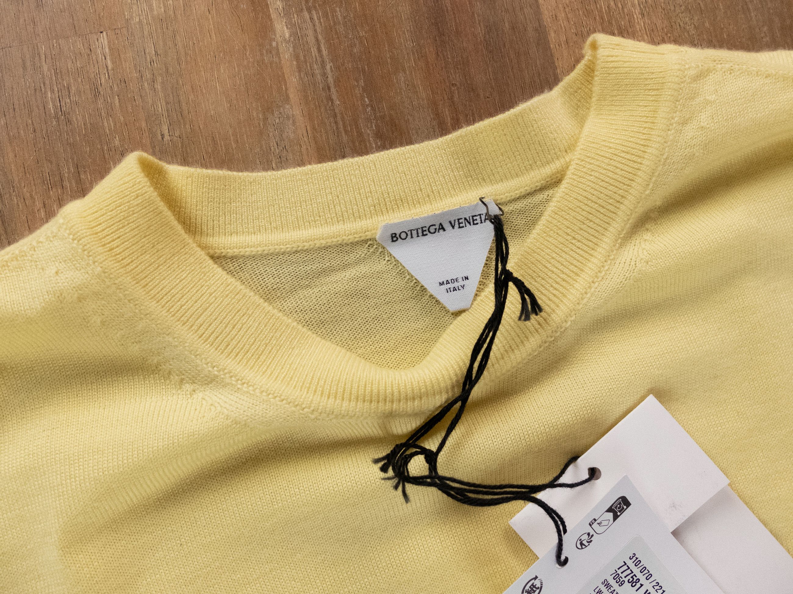 Bottega Veneta BOTTEGA VENETA yellow lightweight wool sweater Medium q Size US M / EU 48-50 / 2 - 4 Thumbnail