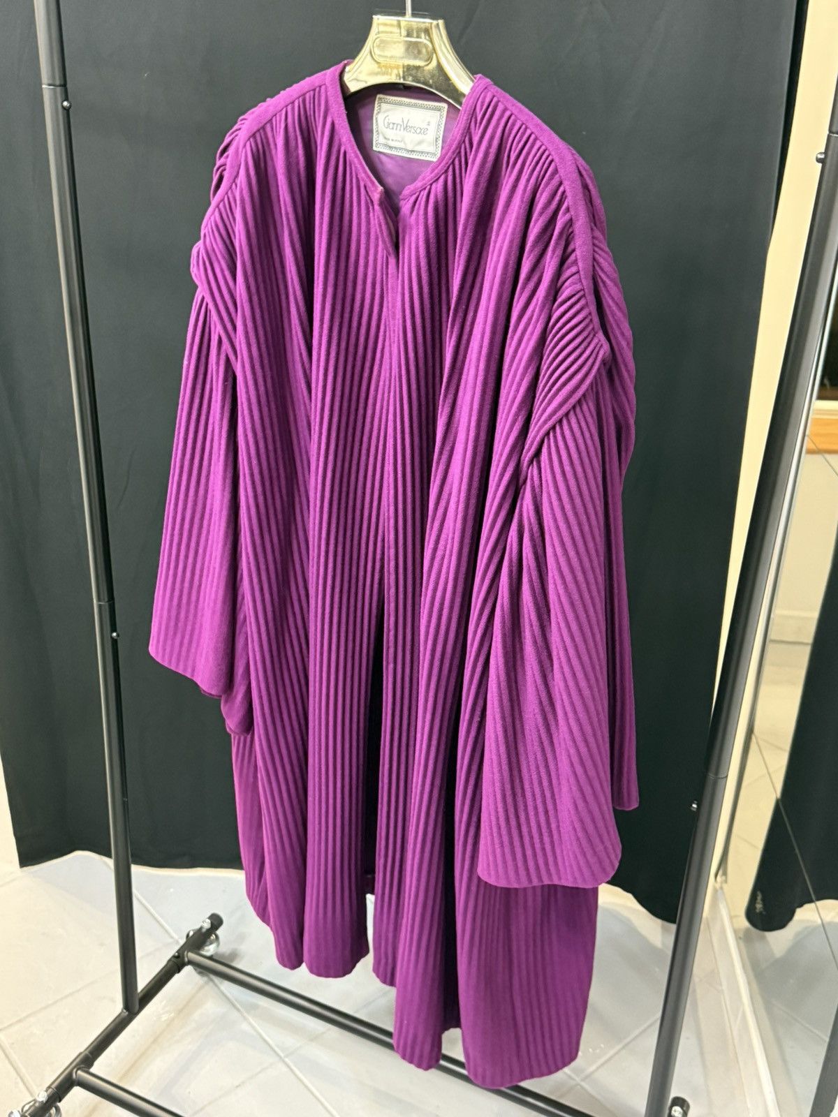 Versace Gianni Versace 1989 wool and Cashmere pleated cape Size ONE SIZE - 7 Thumbnail