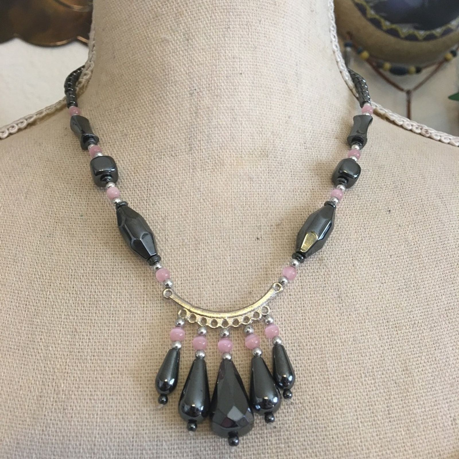 Vintage Vintage 80s hematite & rose quartz stone necklace Size ONE SIZE - 1 Thumbnail