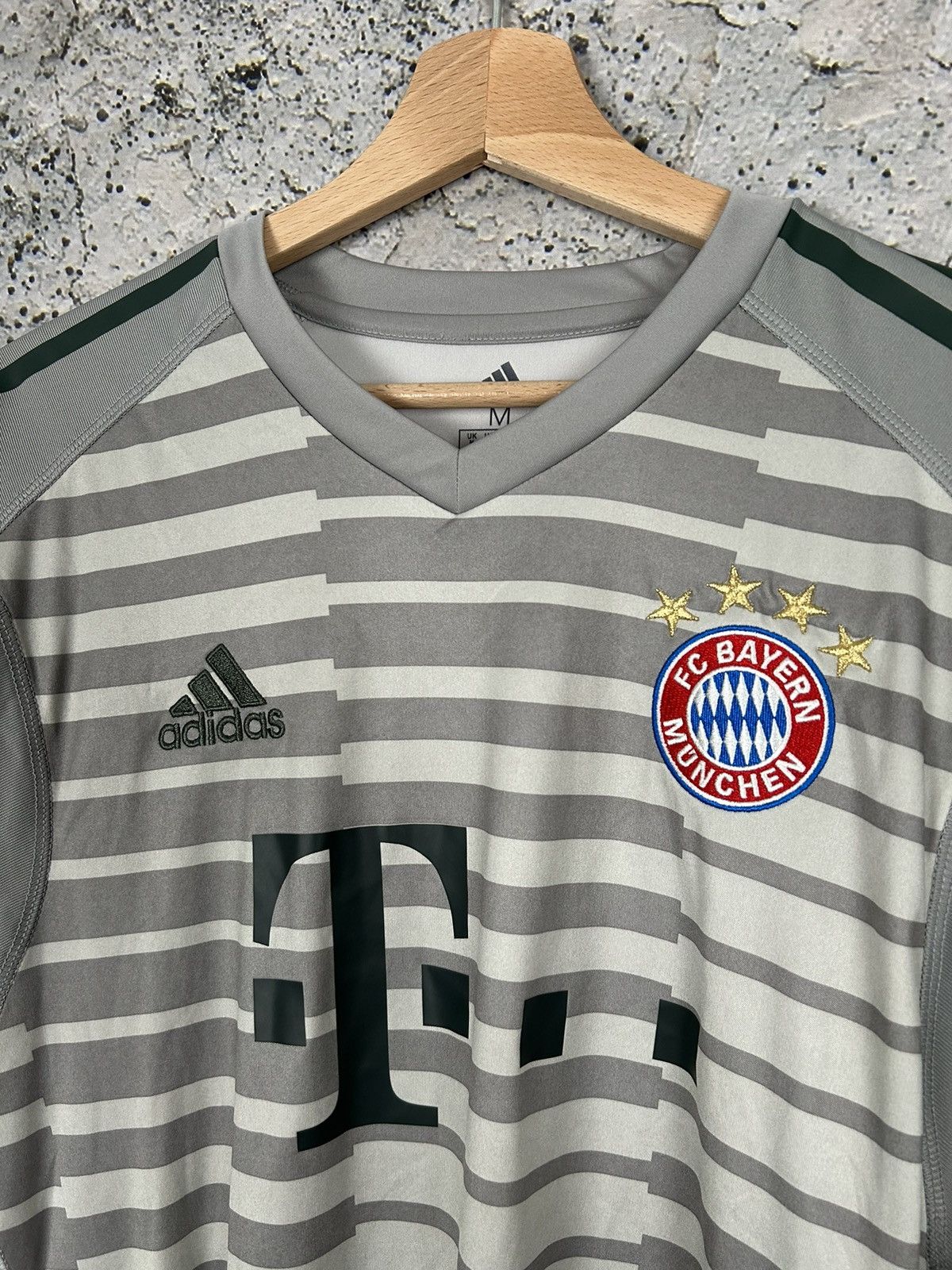 Adidas Vintage FC Bayern Munchen Soccer Jersey Football Goalkeeper Size US M / EU 48-50 / 2 - 3 Thumbnail