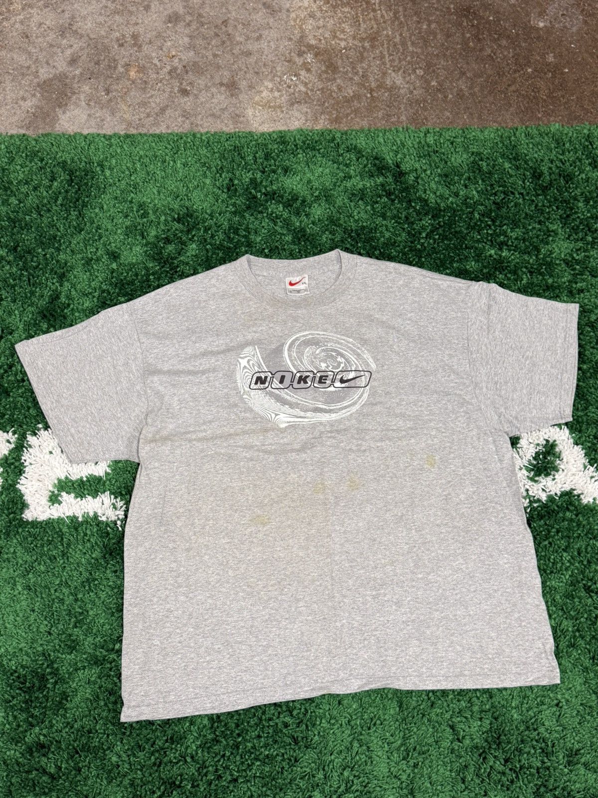 Nike Vintage Nike Fossil Swoosh Logo Tee 2XL XXL Grey Size US XXL / EU 58 / 5 - 3 Thumbnail