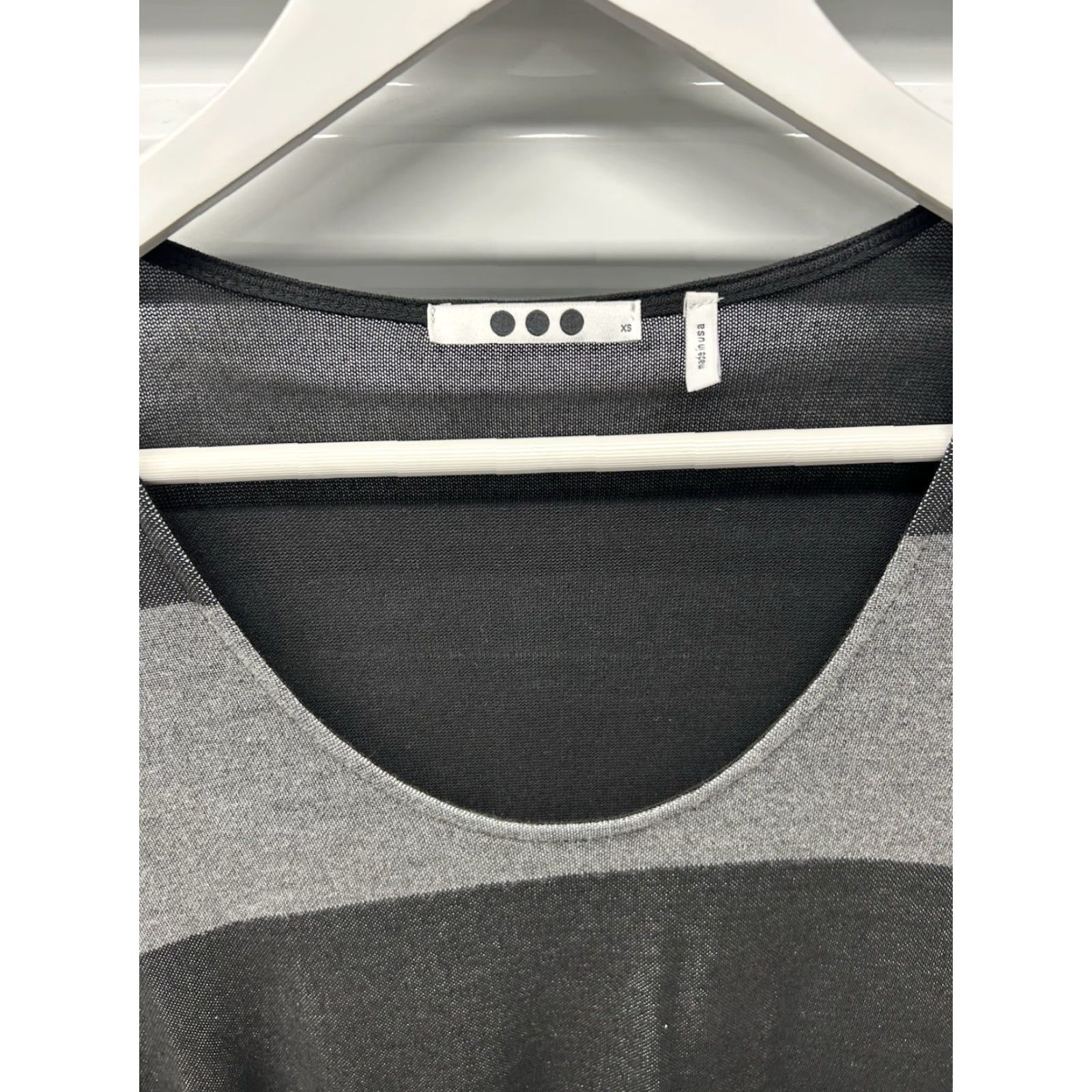 Vintage ThreeDots Blouse Women XS Knit Round Neck Long Sleeve Black/Gunmetal Stripe Pullover Classic Fit Casual All Seasons Size XS / US 0-2 / IT 36-38 - 6 Thumbnail