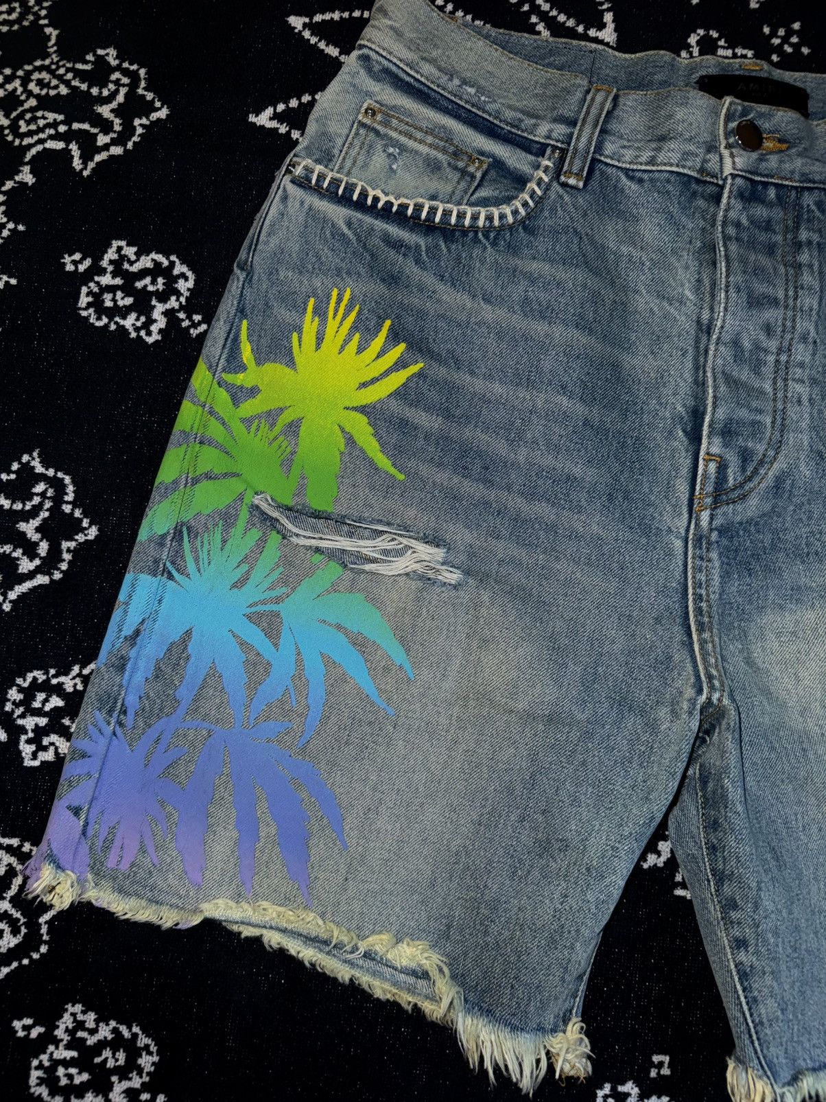 Amiri AMIRI ETERNAL HAPPINESS DENIM DISTRESSED SHORTS Size US 33 - 5 Thumbnail