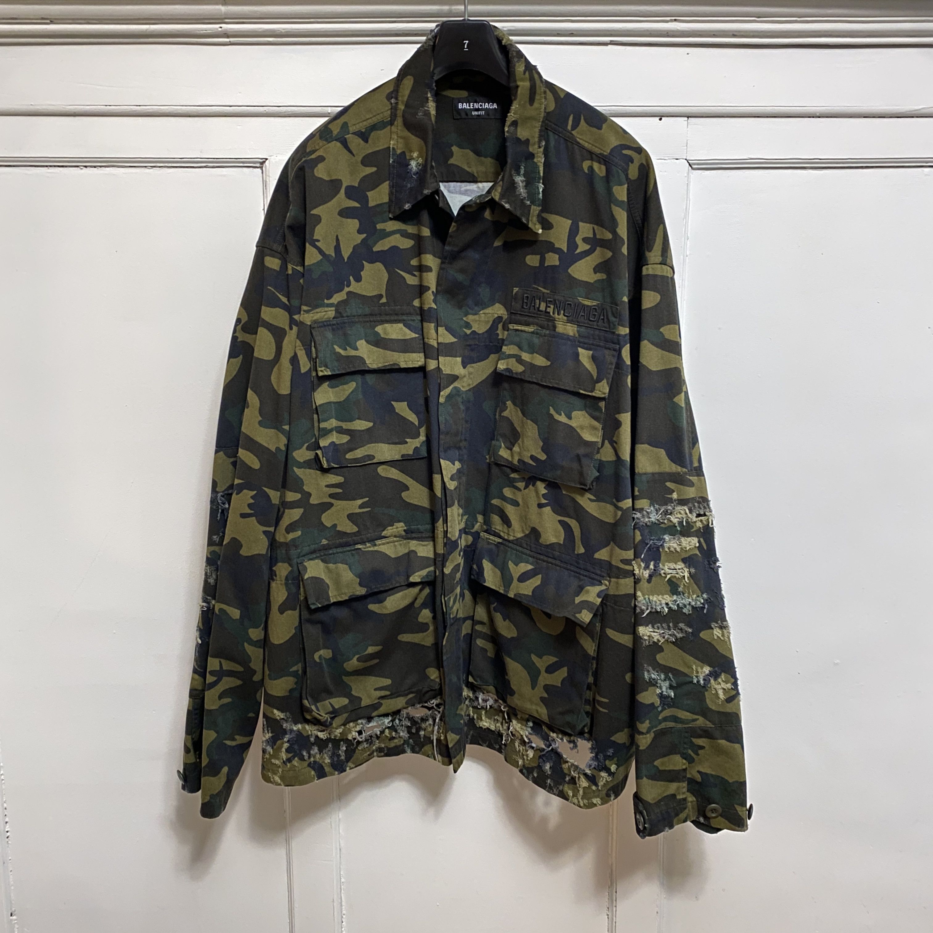 Balenciaga Balenciaga Camo Super Distressed Oversized Jacket Shirt Size US M / EU 48-50 / 2 - 6 Thumbnail